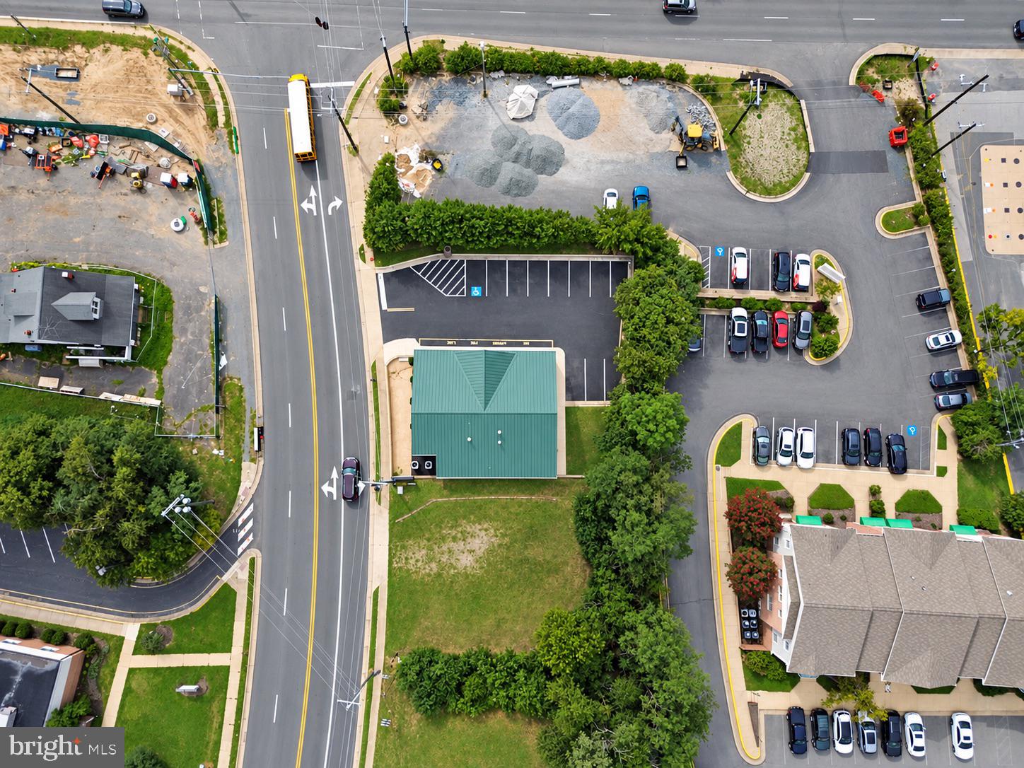 1303 COURTHOUSE ROAD