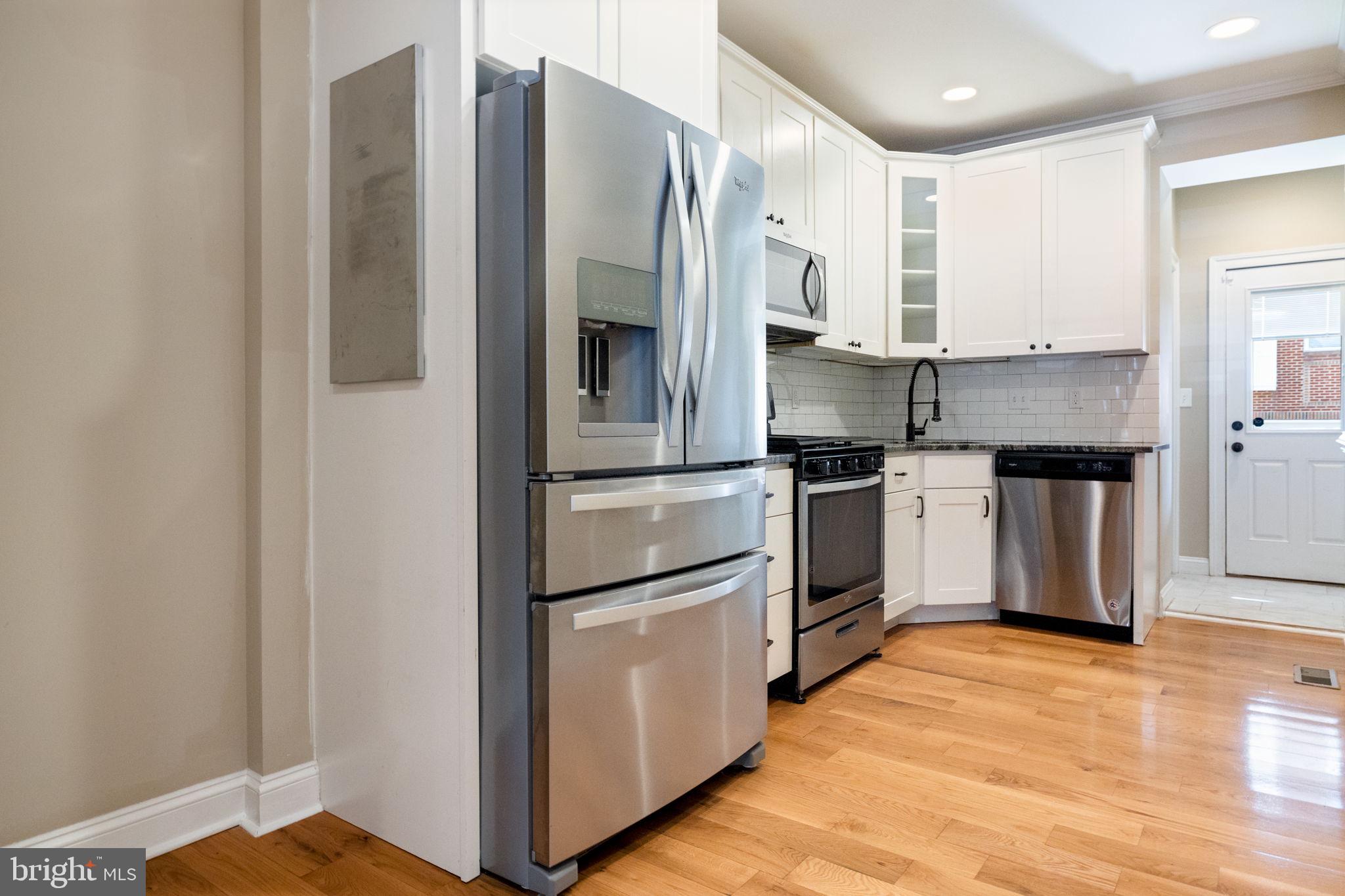 LOCUST POINT - Residential