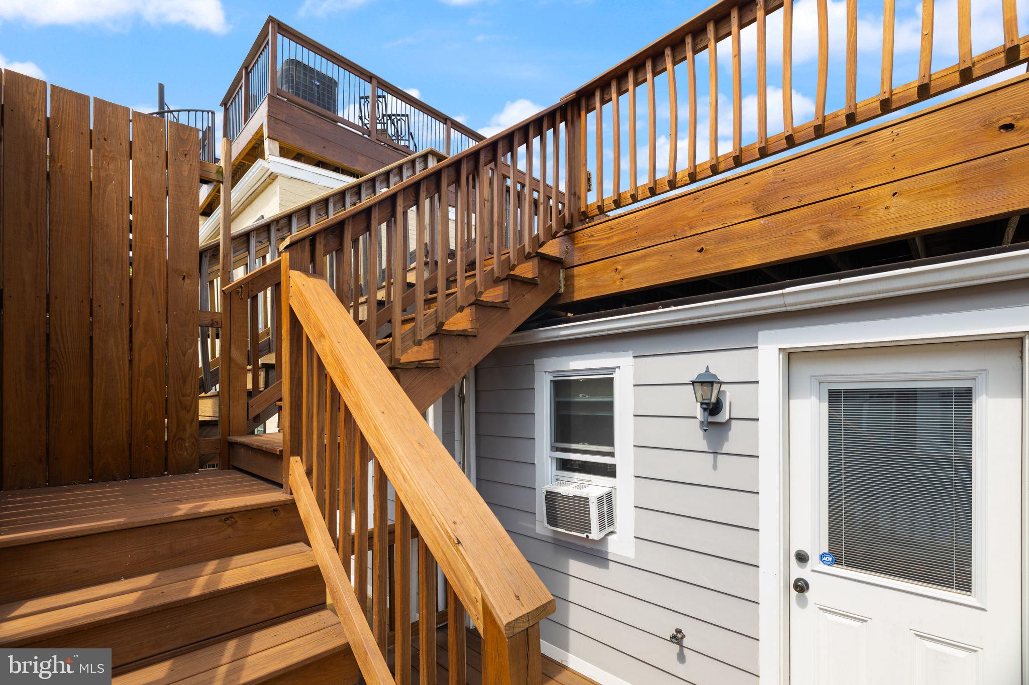 LOCUST POINT - Residential