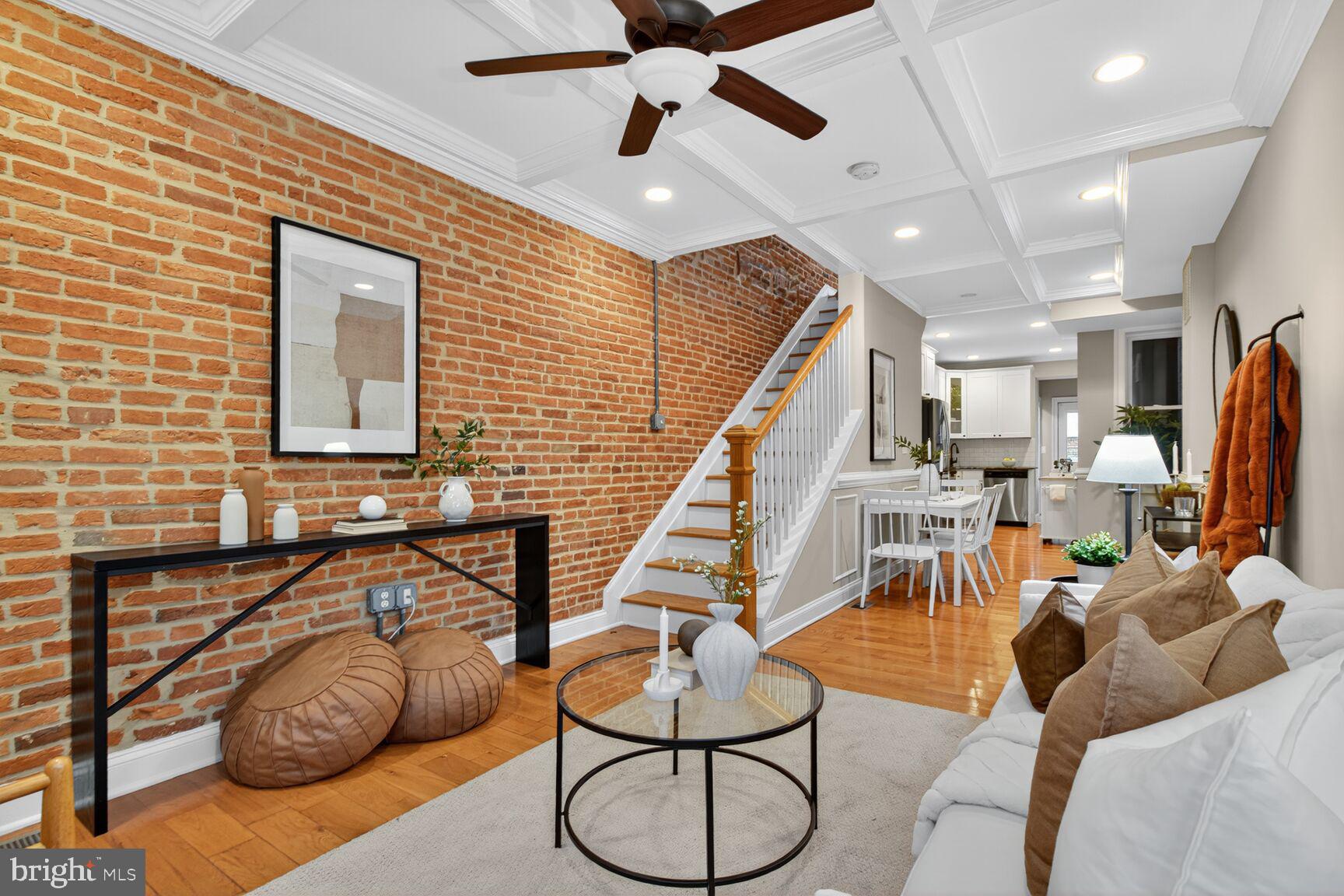 LOCUST POINT - Residential