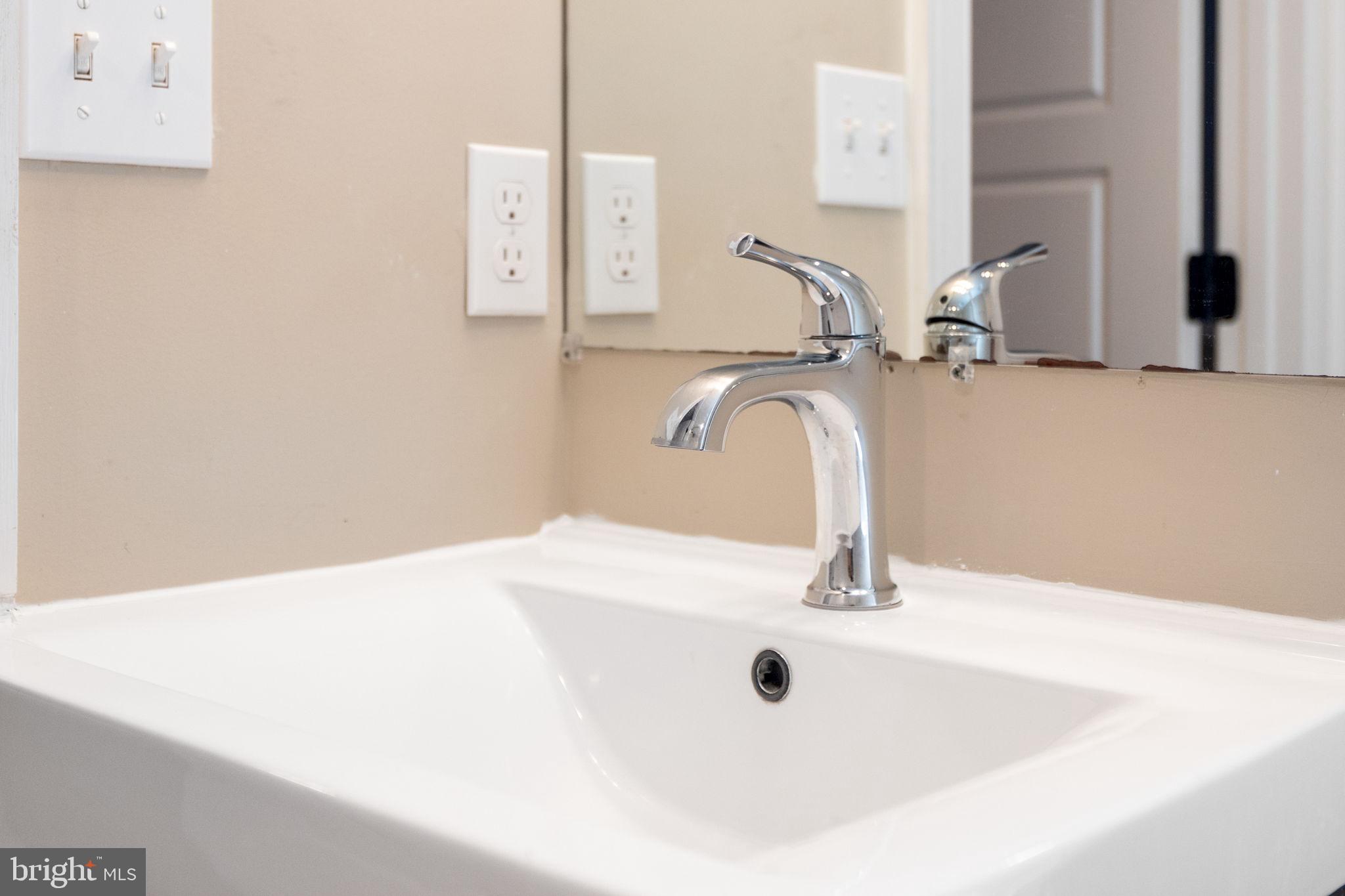 LOCUST POINT - Residential