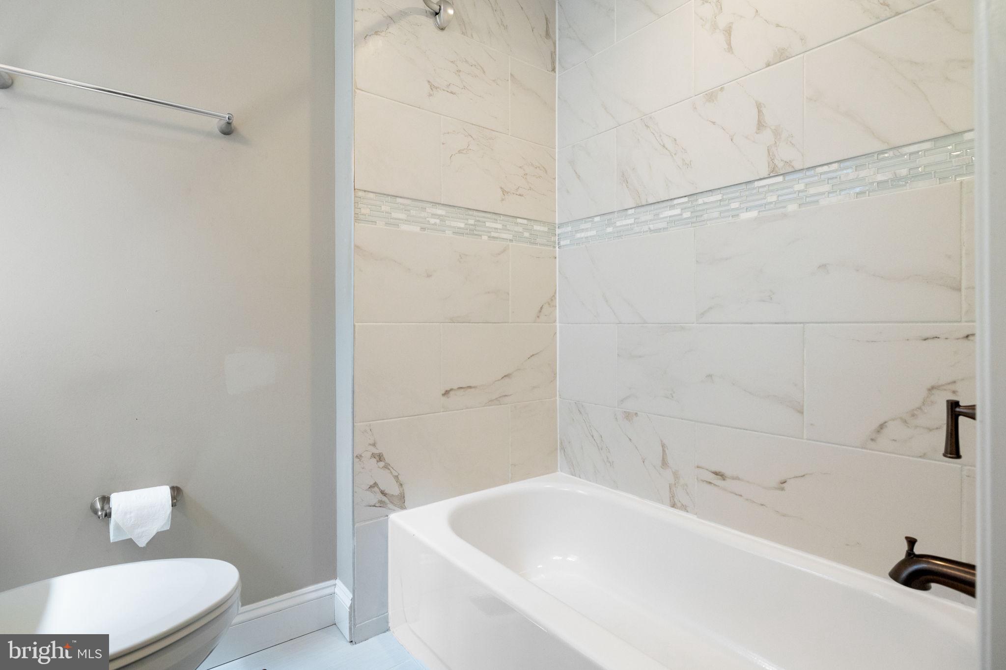 LOCUST POINT - Residential