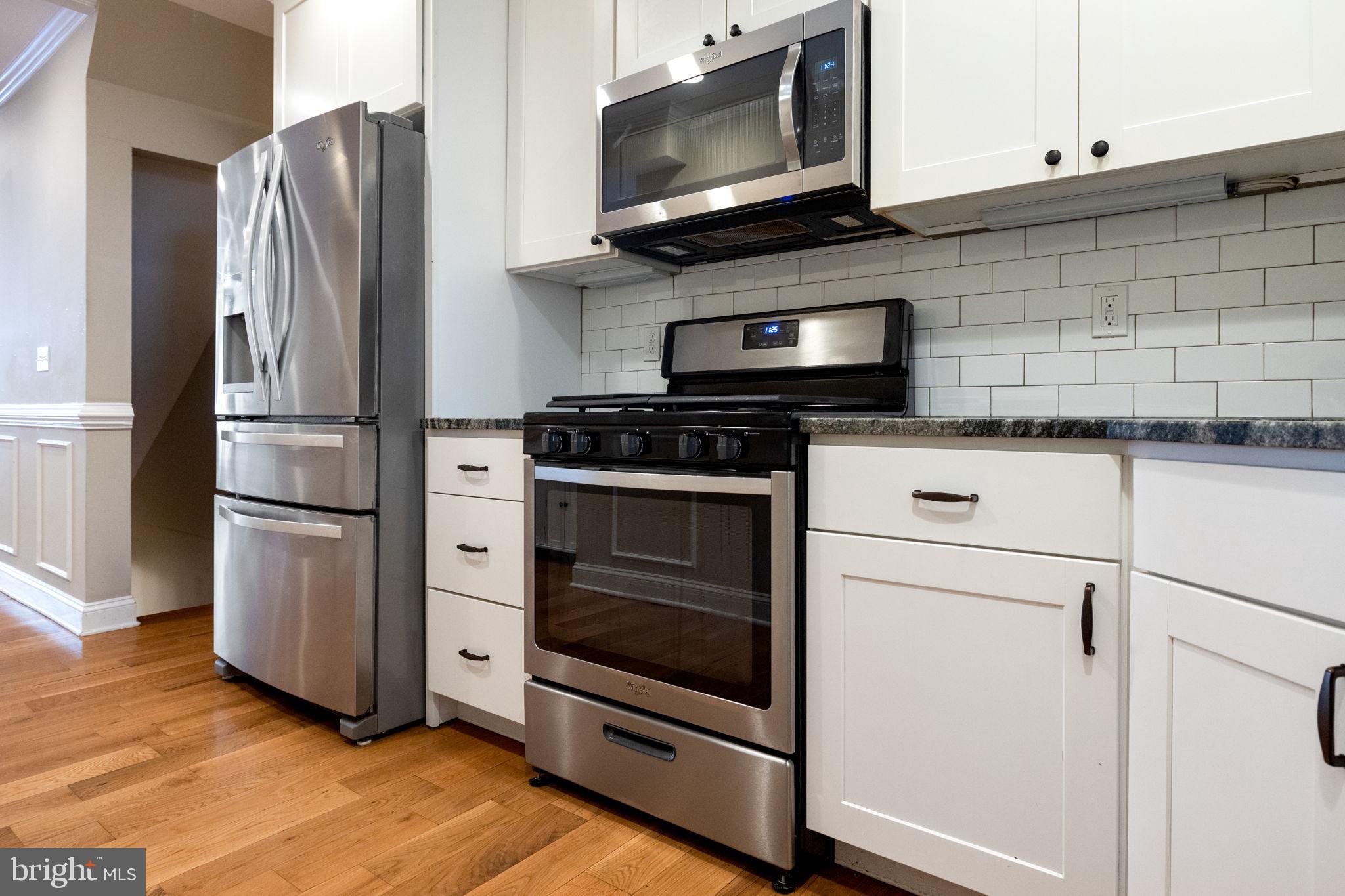 LOCUST POINT - Residential