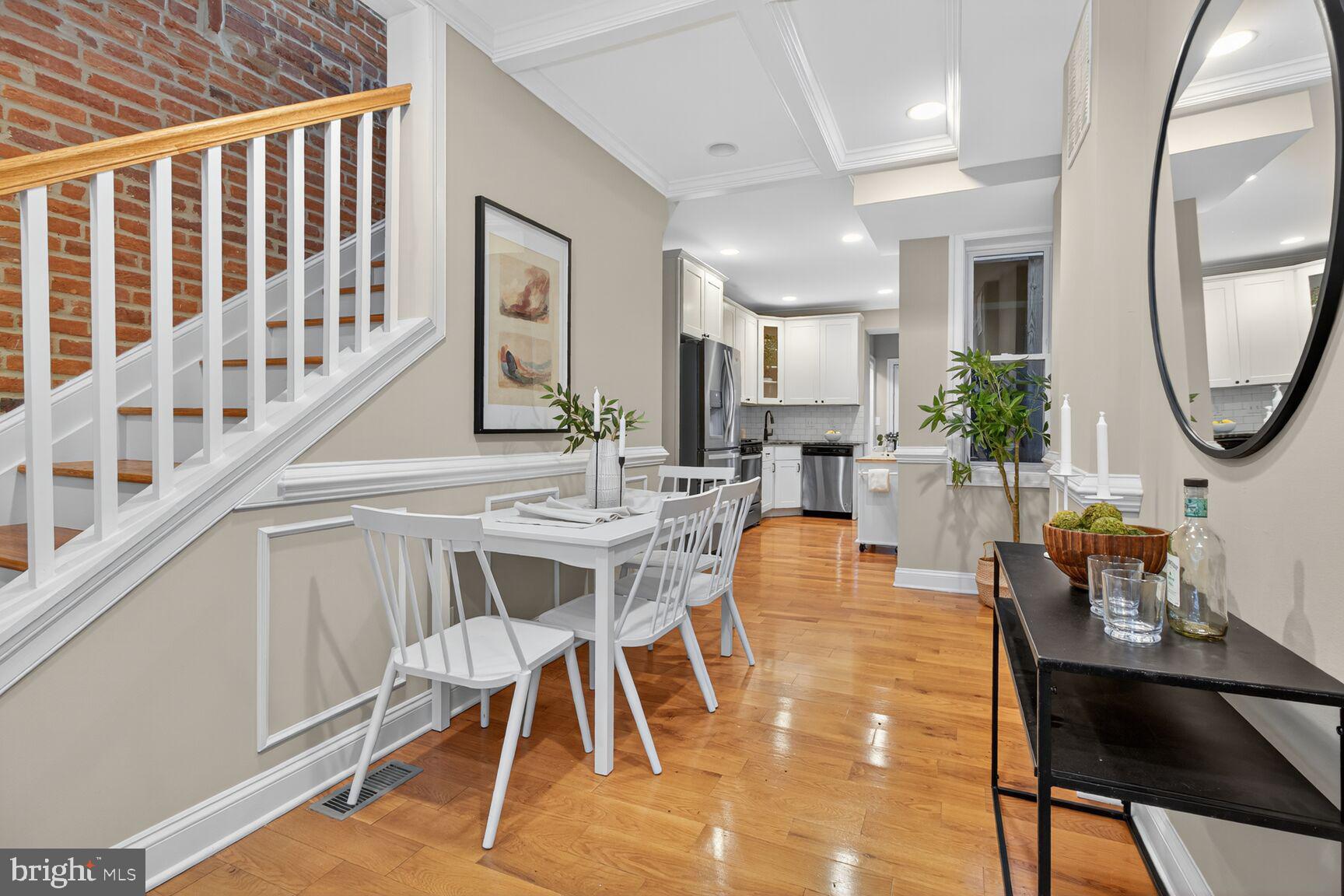 LOCUST POINT - Residential