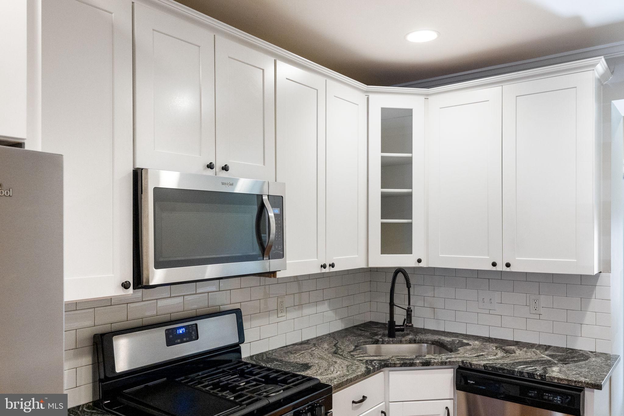 LOCUST POINT - Residential