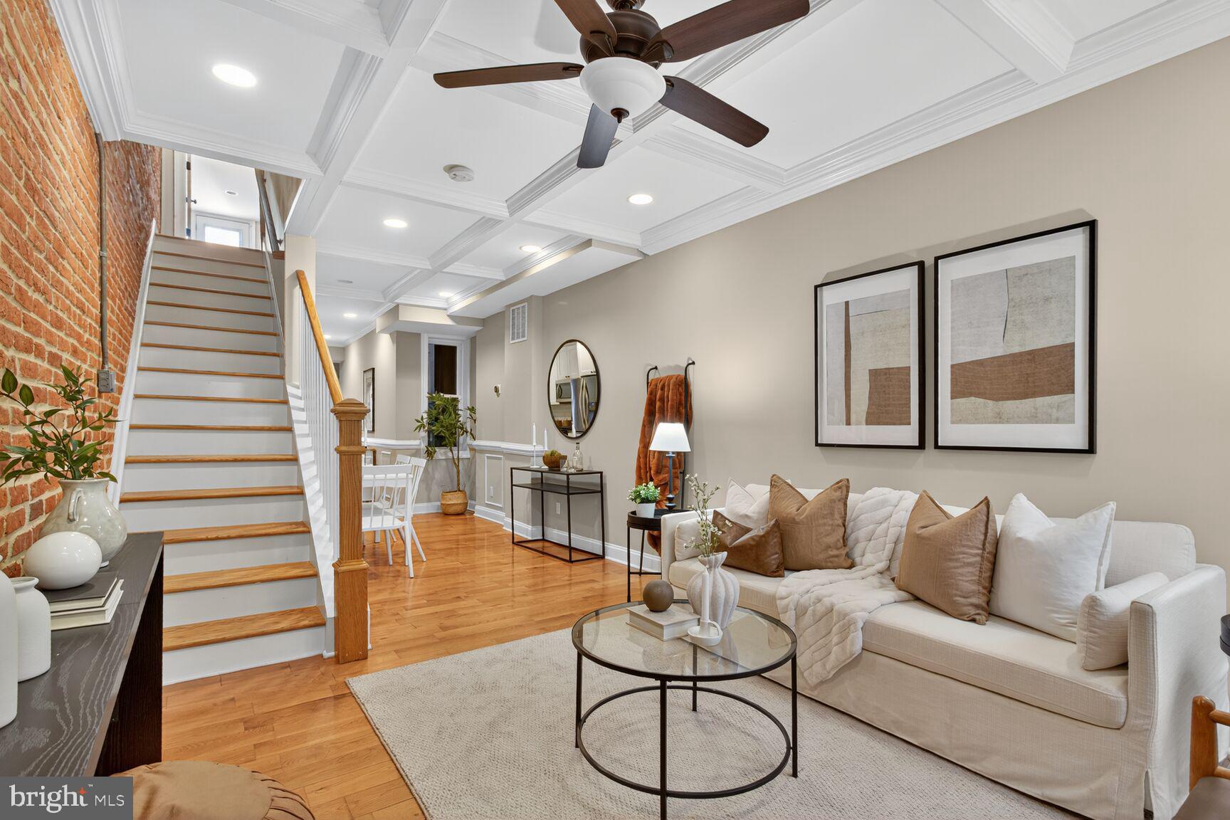 LOCUST POINT - Residential