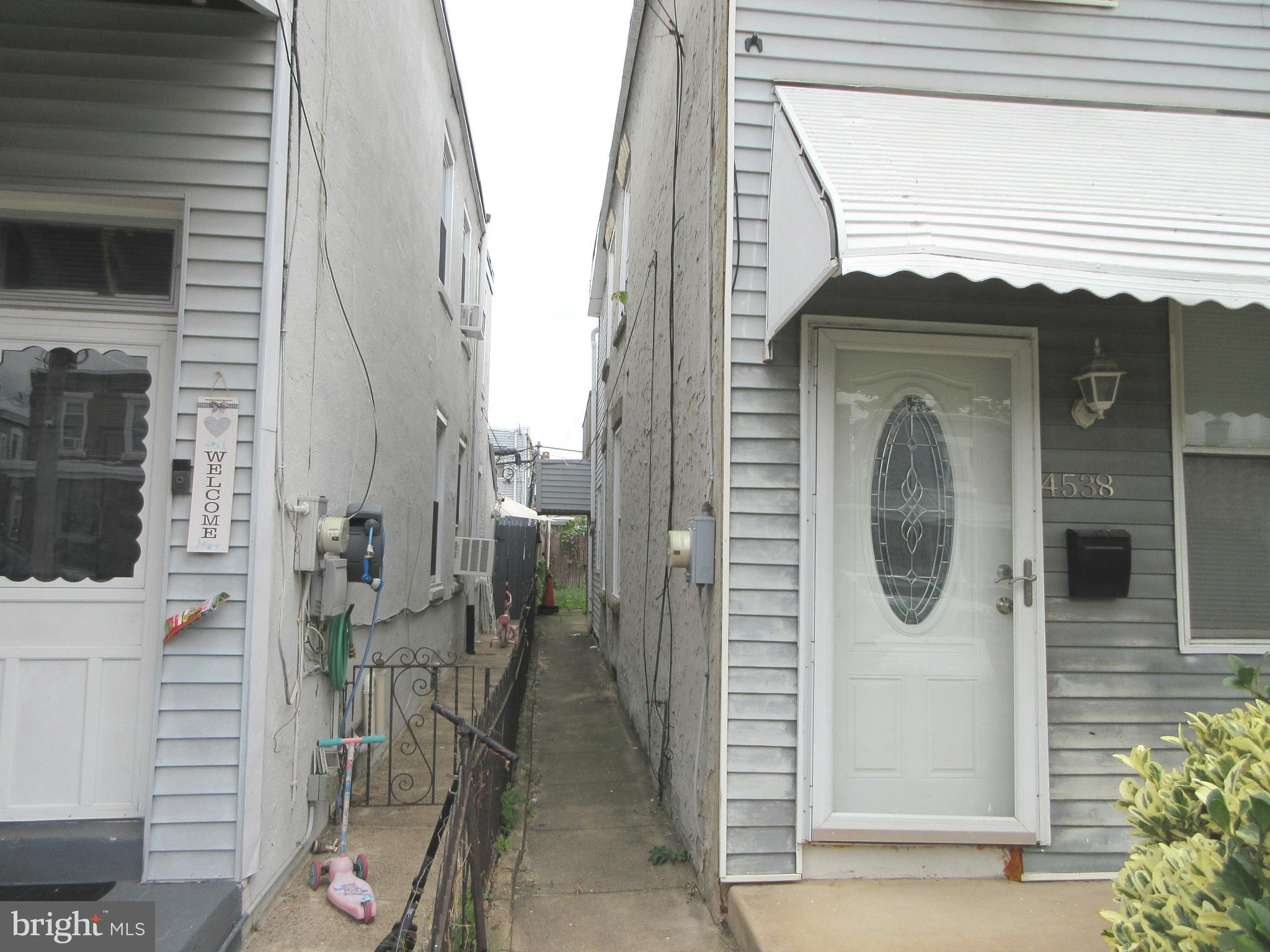 BRIDESBURG - Residential