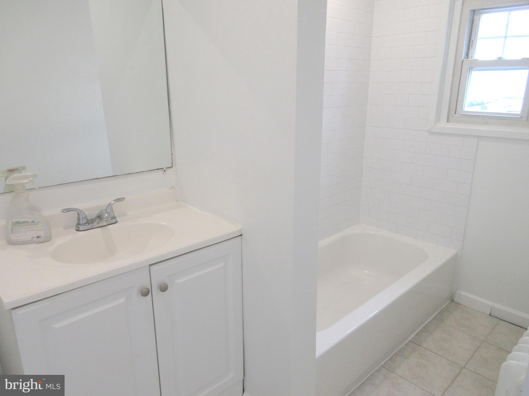 BRIDESBURG - Residential