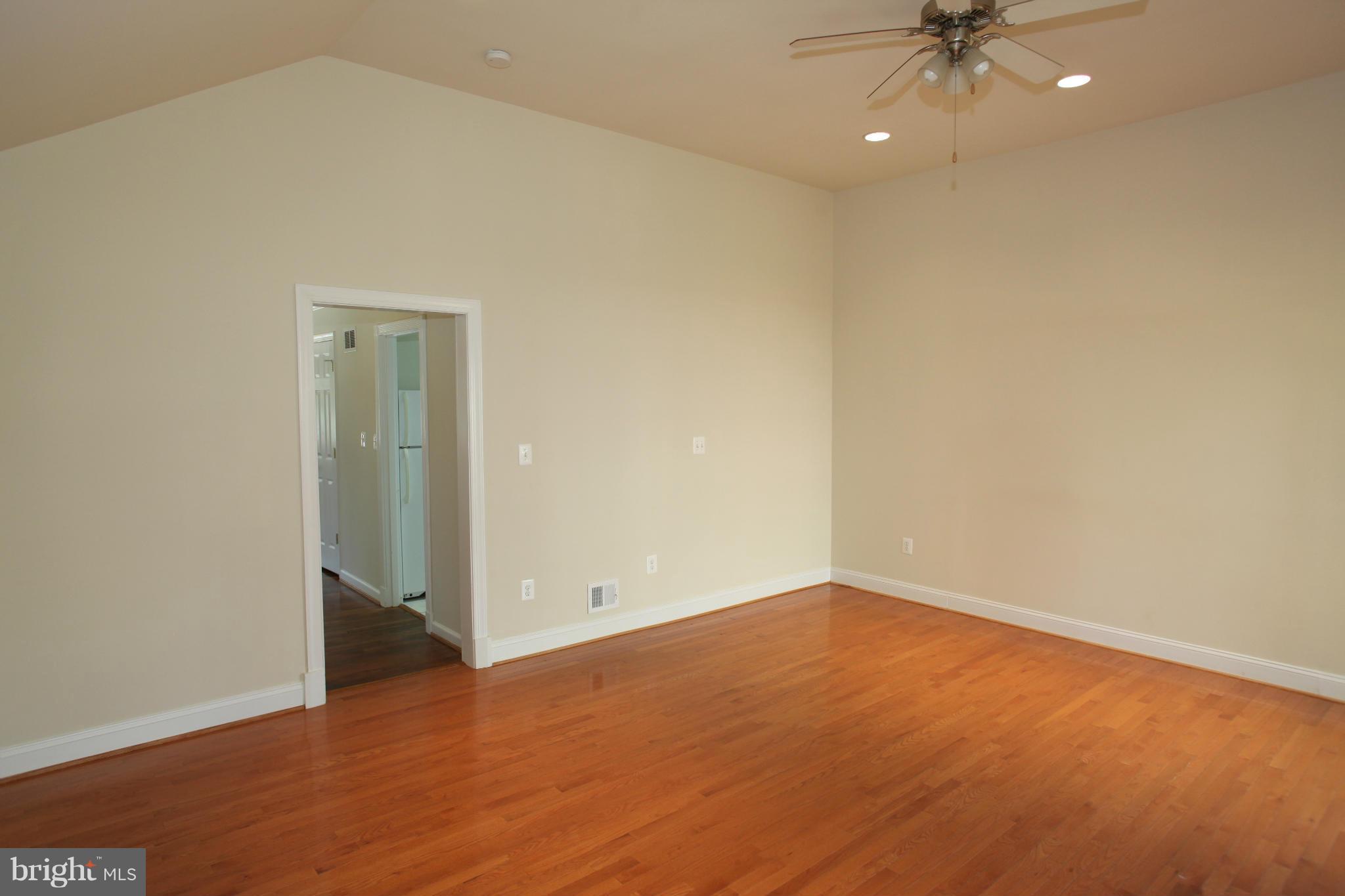 PIMMIT HILLS - Residential Lease