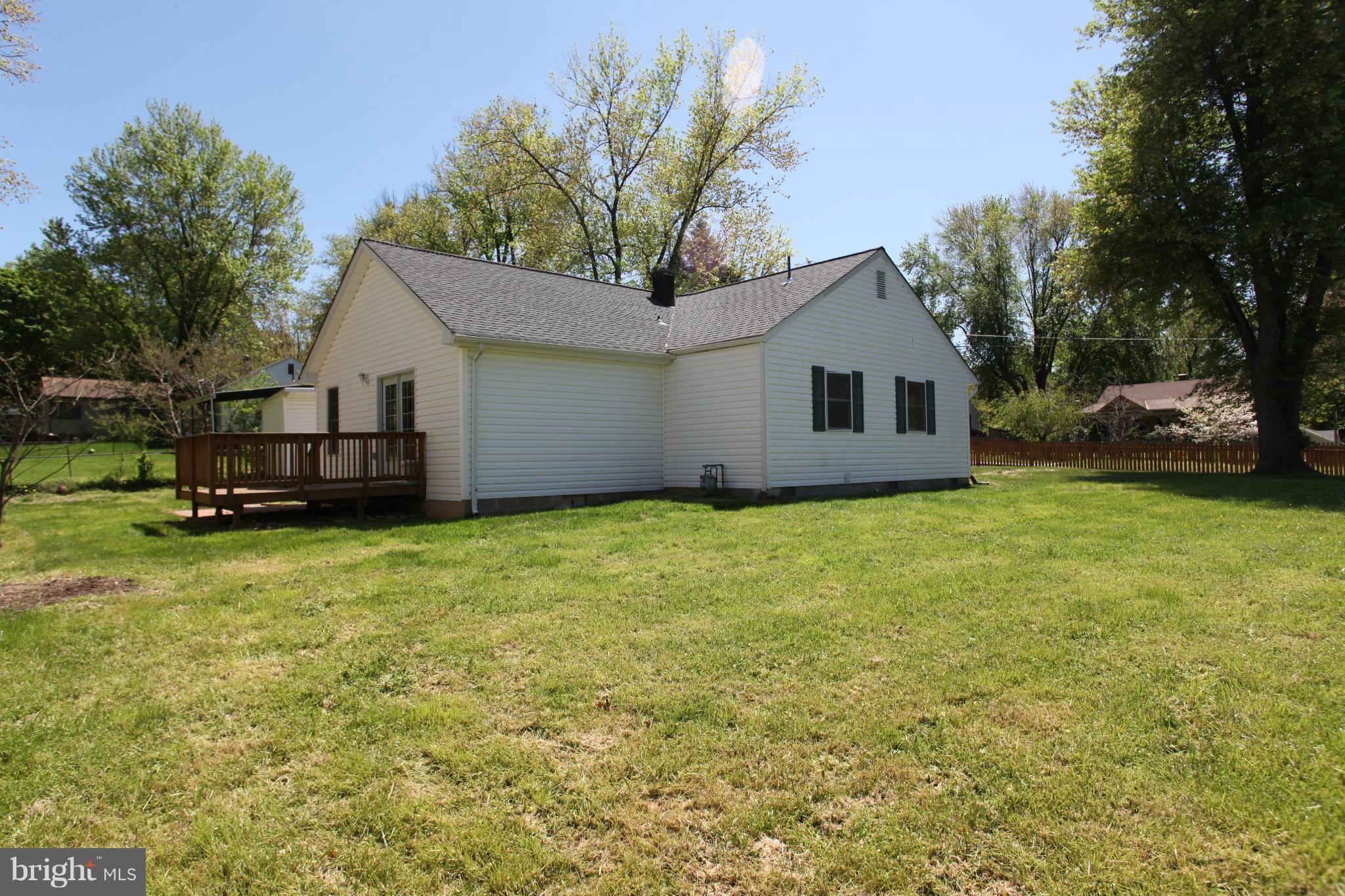 PIMMIT HILLS - Residential Lease