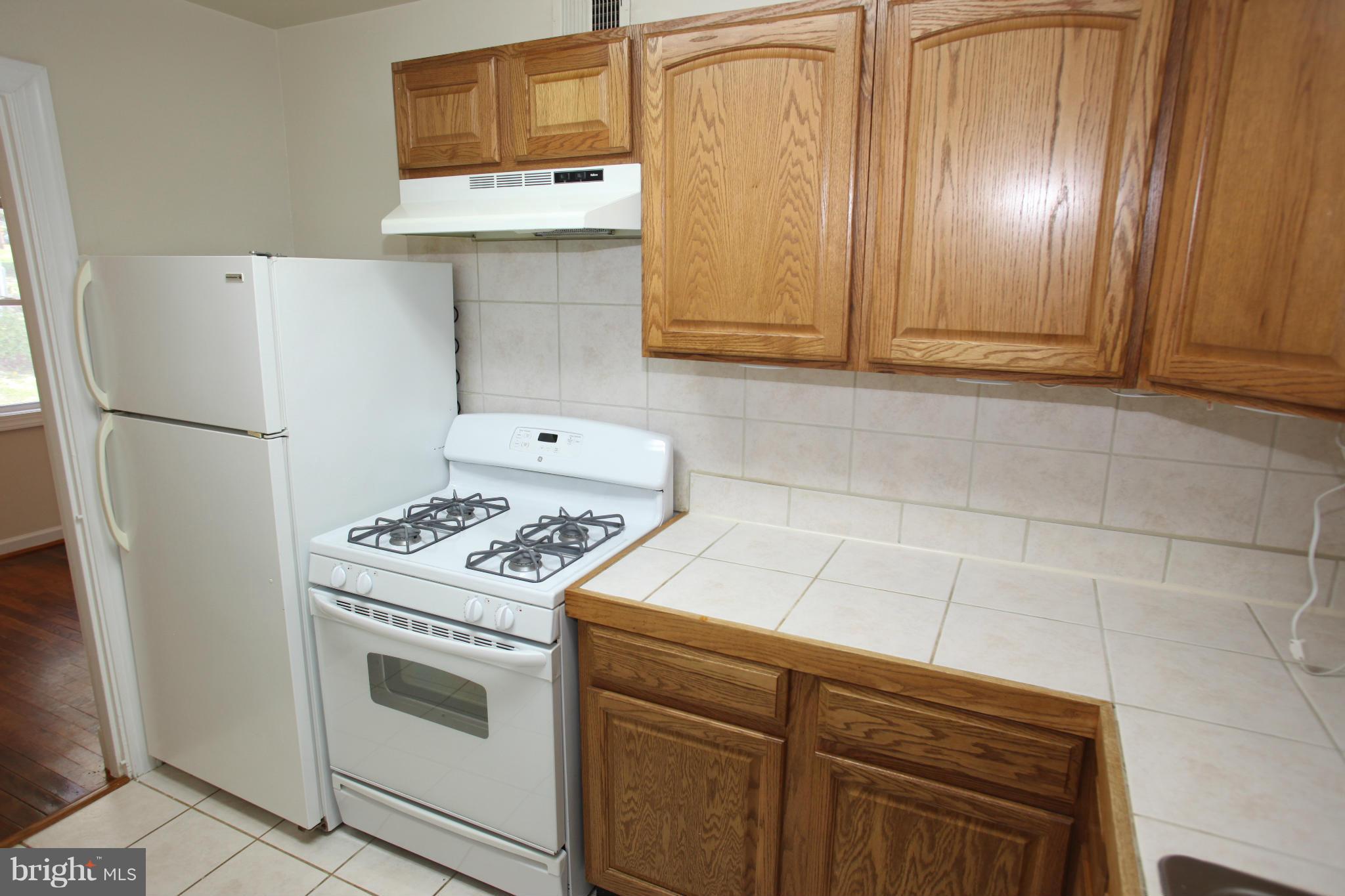 PIMMIT HILLS - Residential Lease