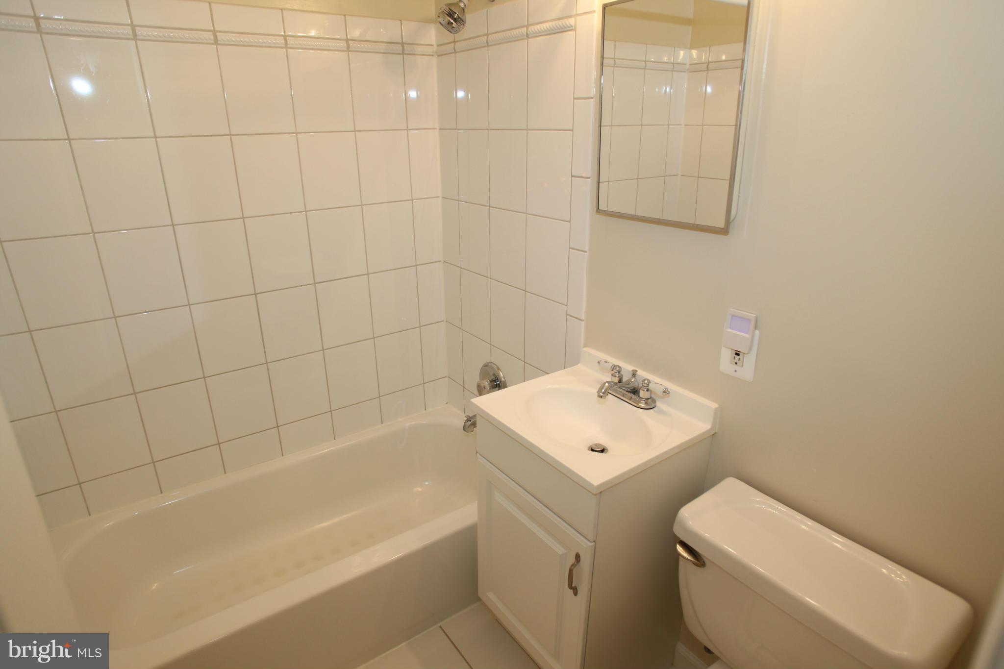 PIMMIT HILLS - Residential Lease