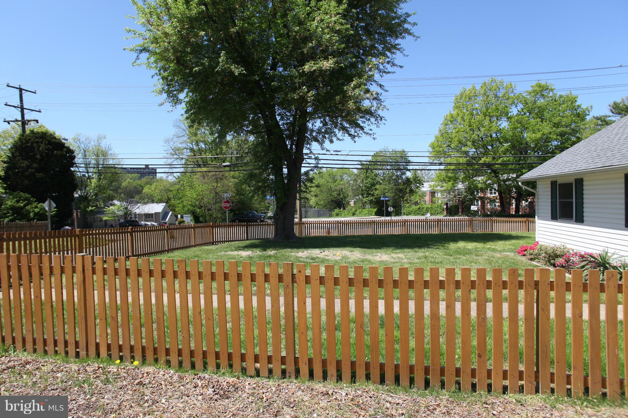 PIMMIT HILLS - Residential Lease