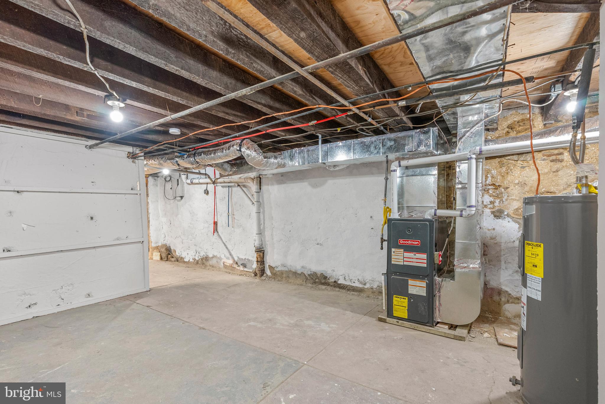 WEST OAK LANE - Residential Lease