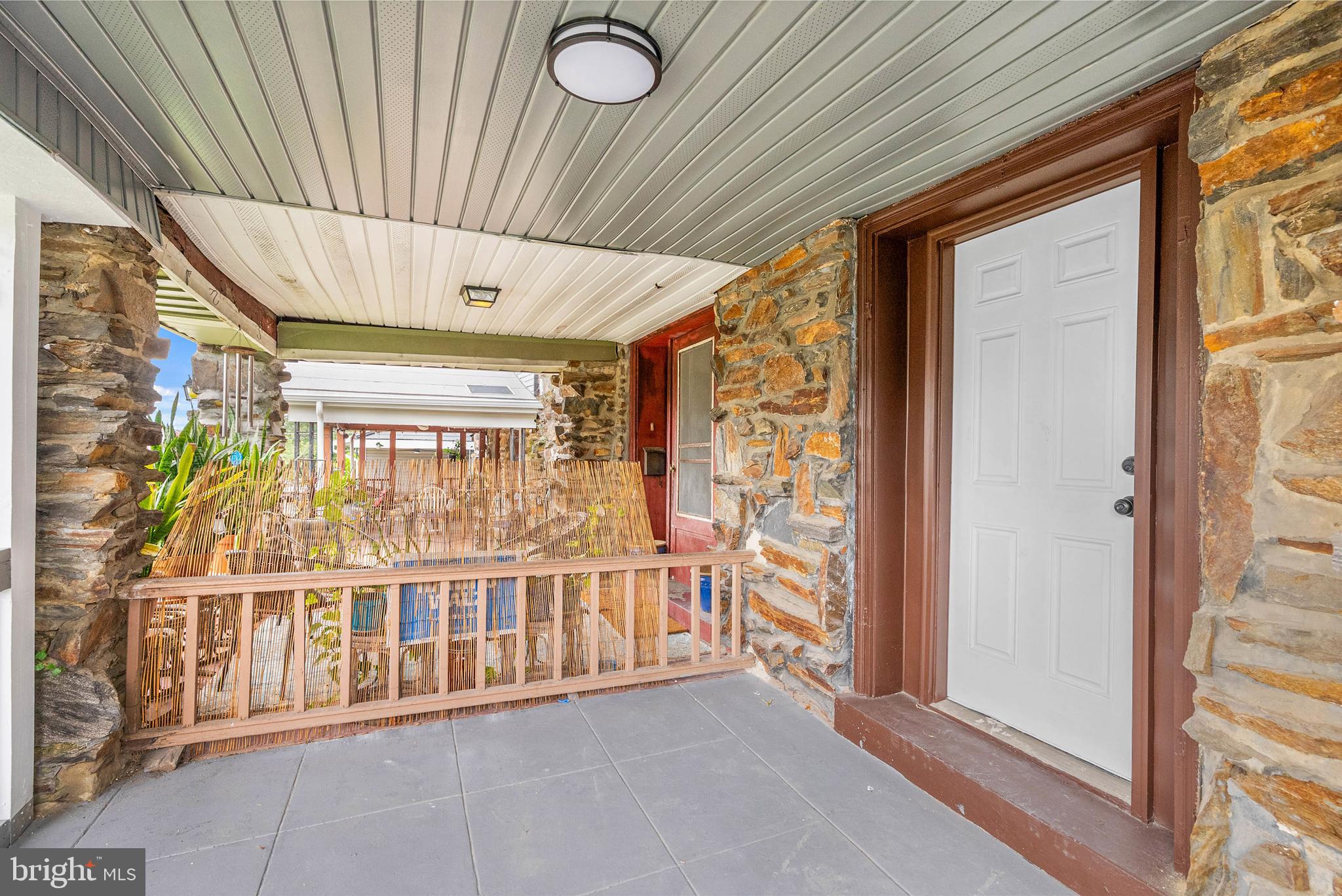 WEST OAK LANE - Residential Lease