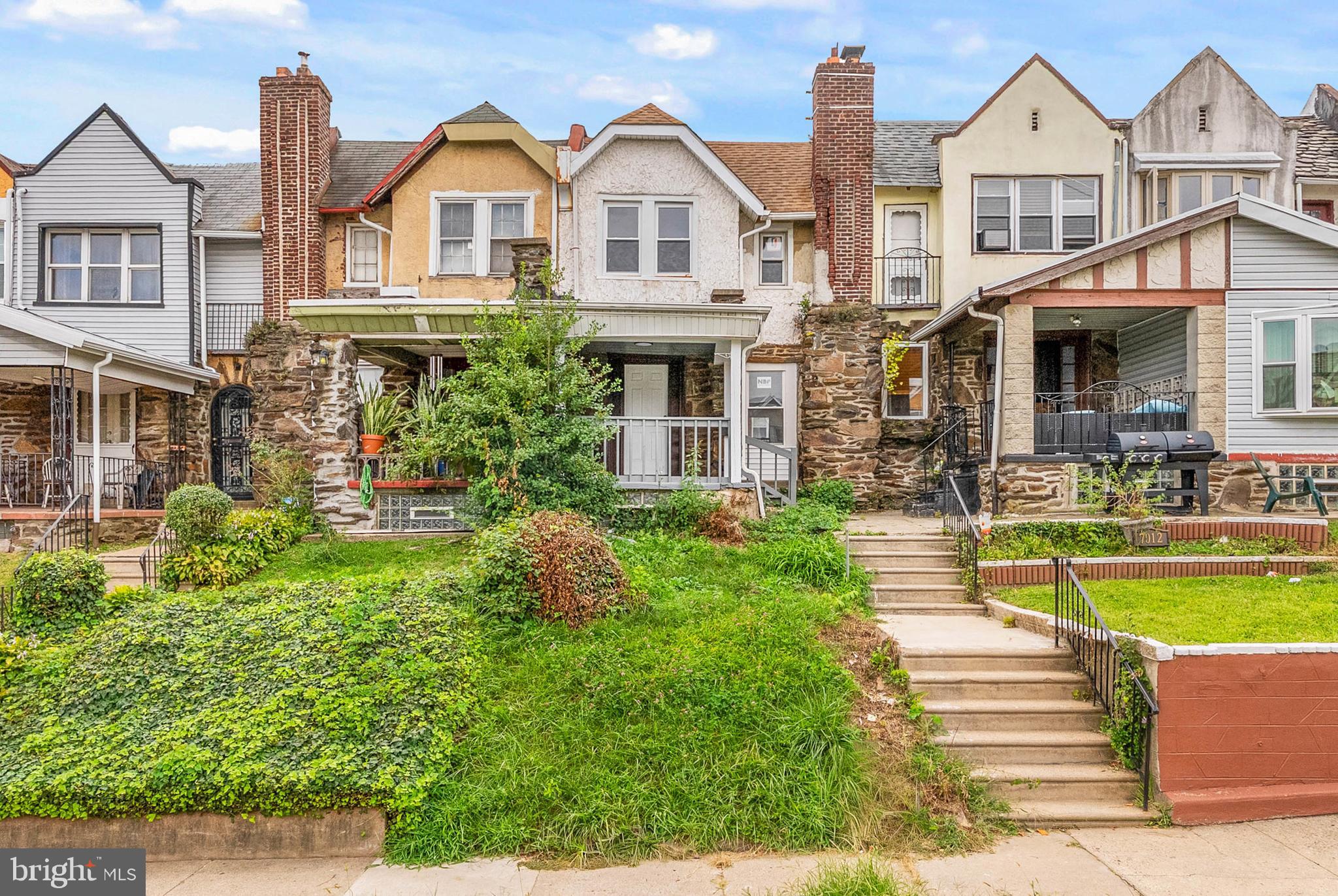 WEST OAK LANE - Residential Lease