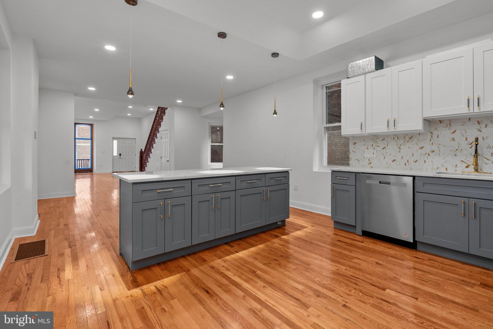 FRANKFORD - Residential