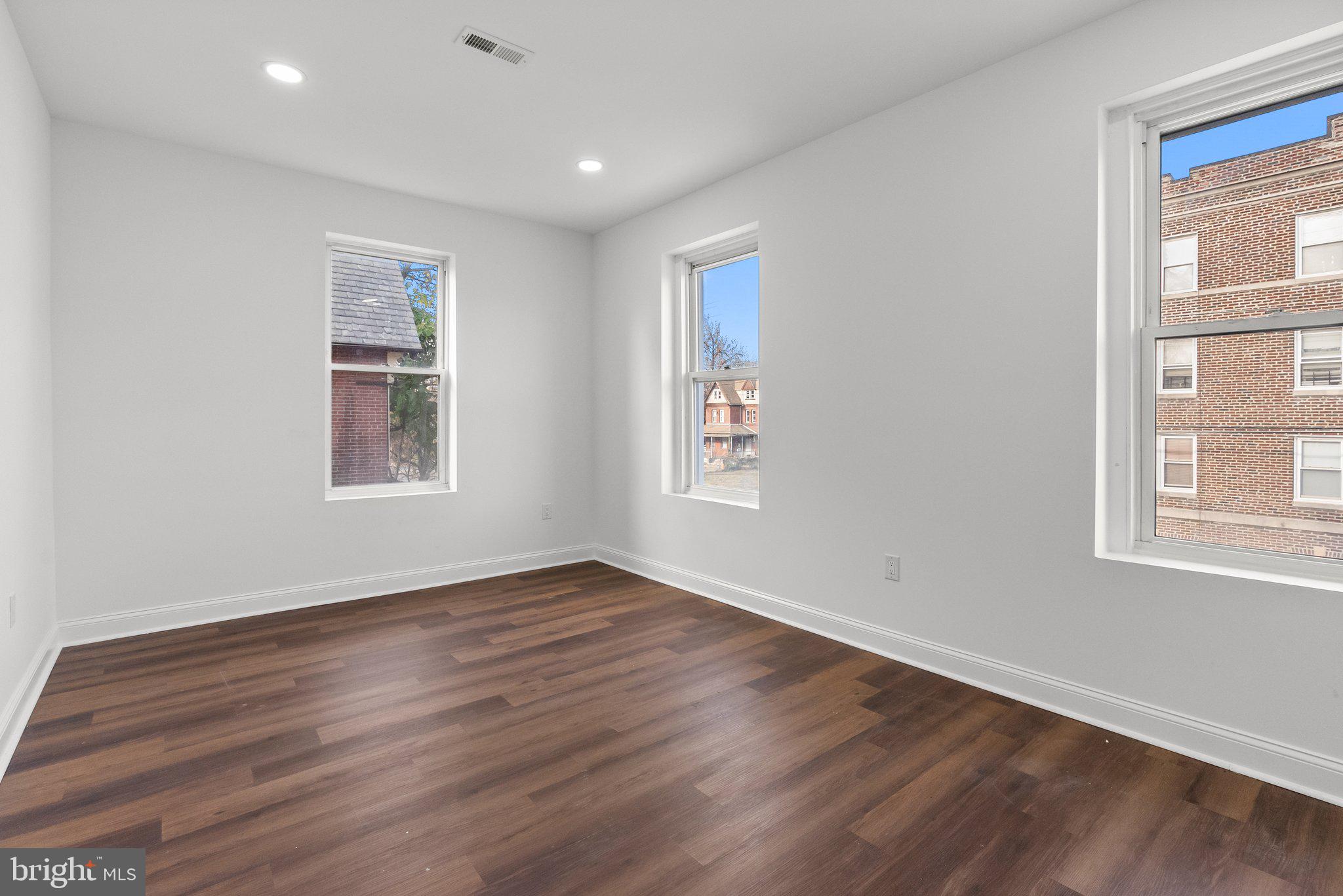 FRANKFORD - Residential