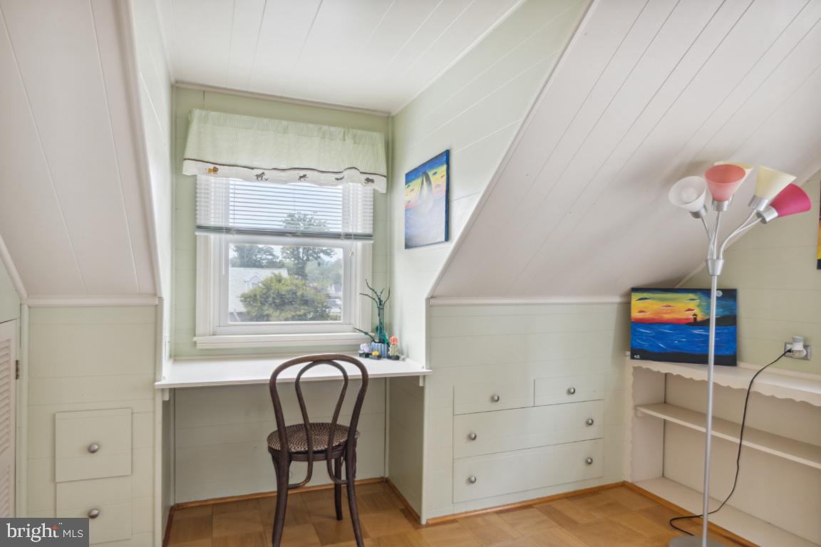 PARKVILLE - Residential