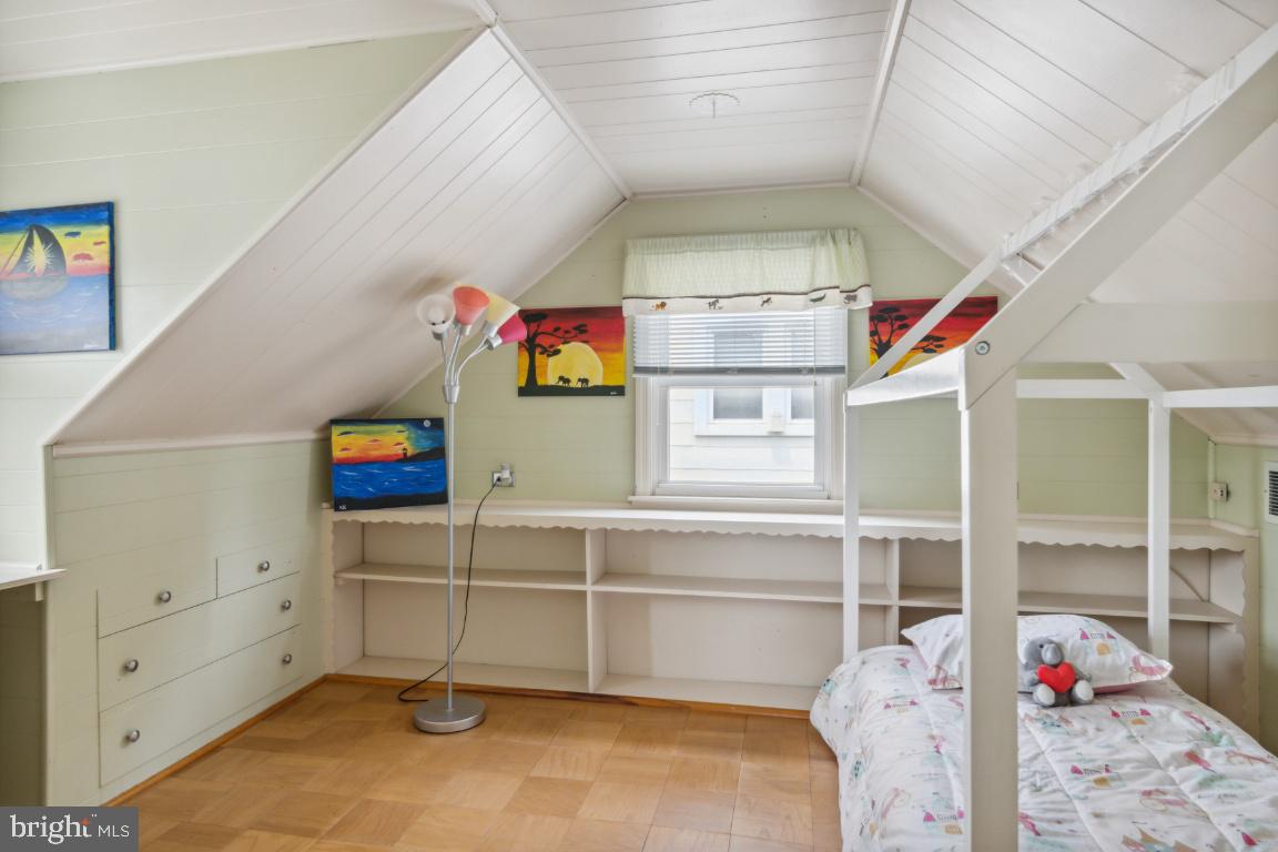 PARKVILLE - Residential