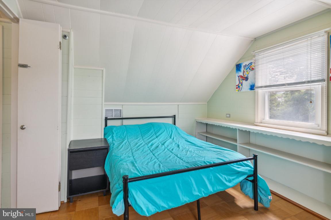 PARKVILLE - Residential