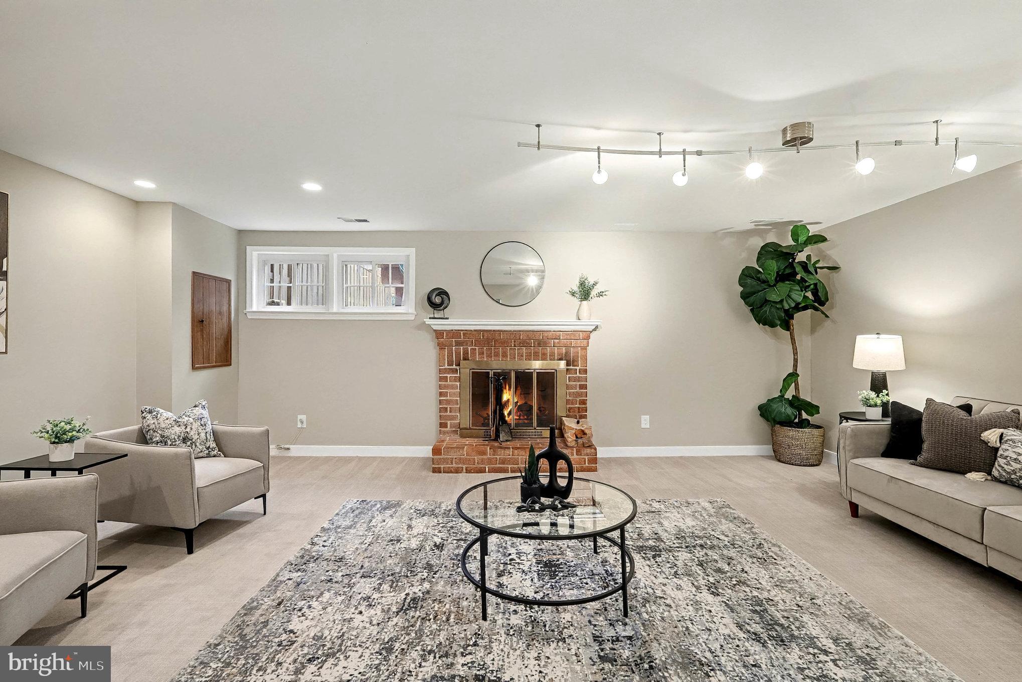 ARROWOOD - Residential