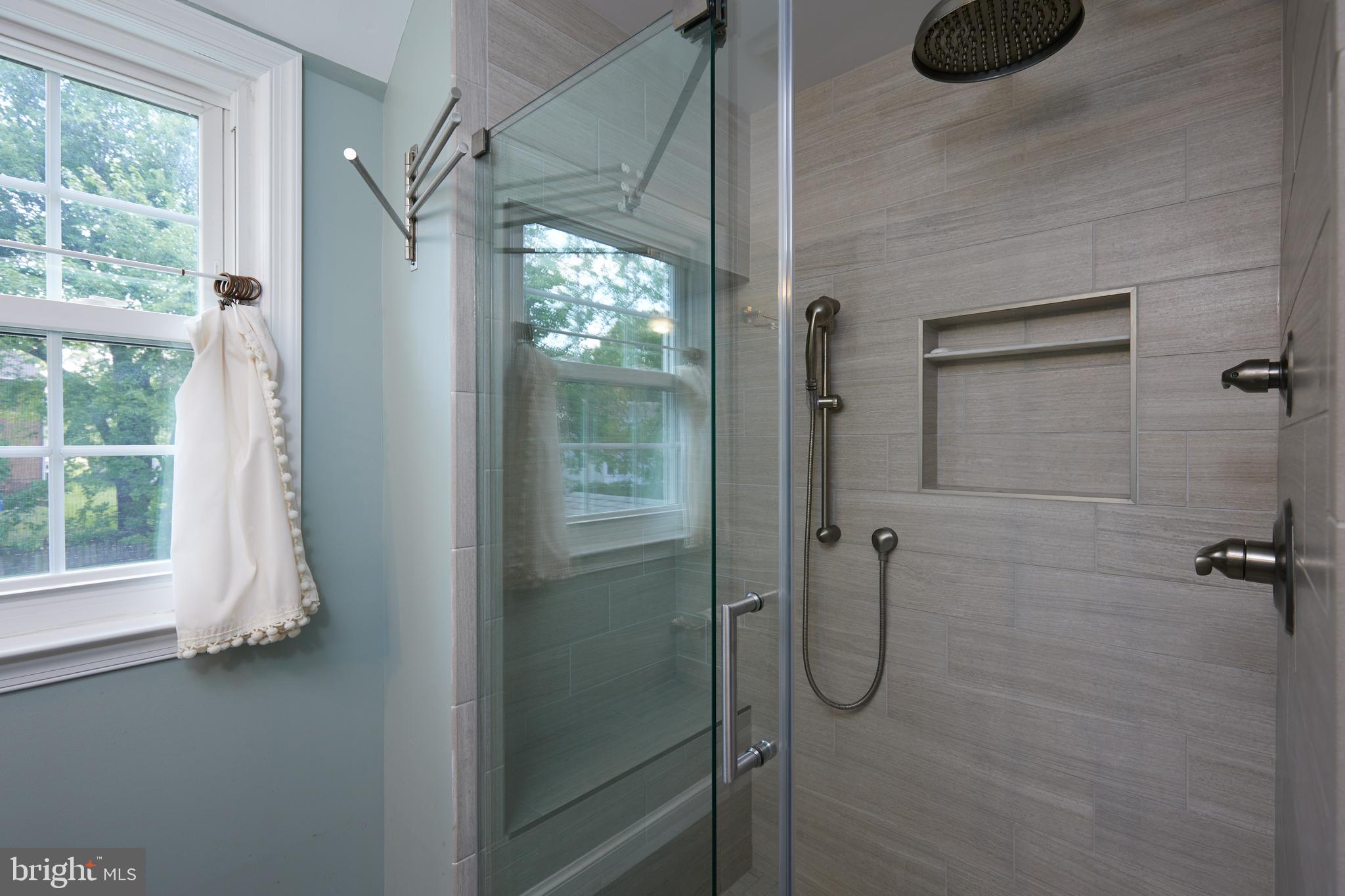 HILLANDALE - Residential