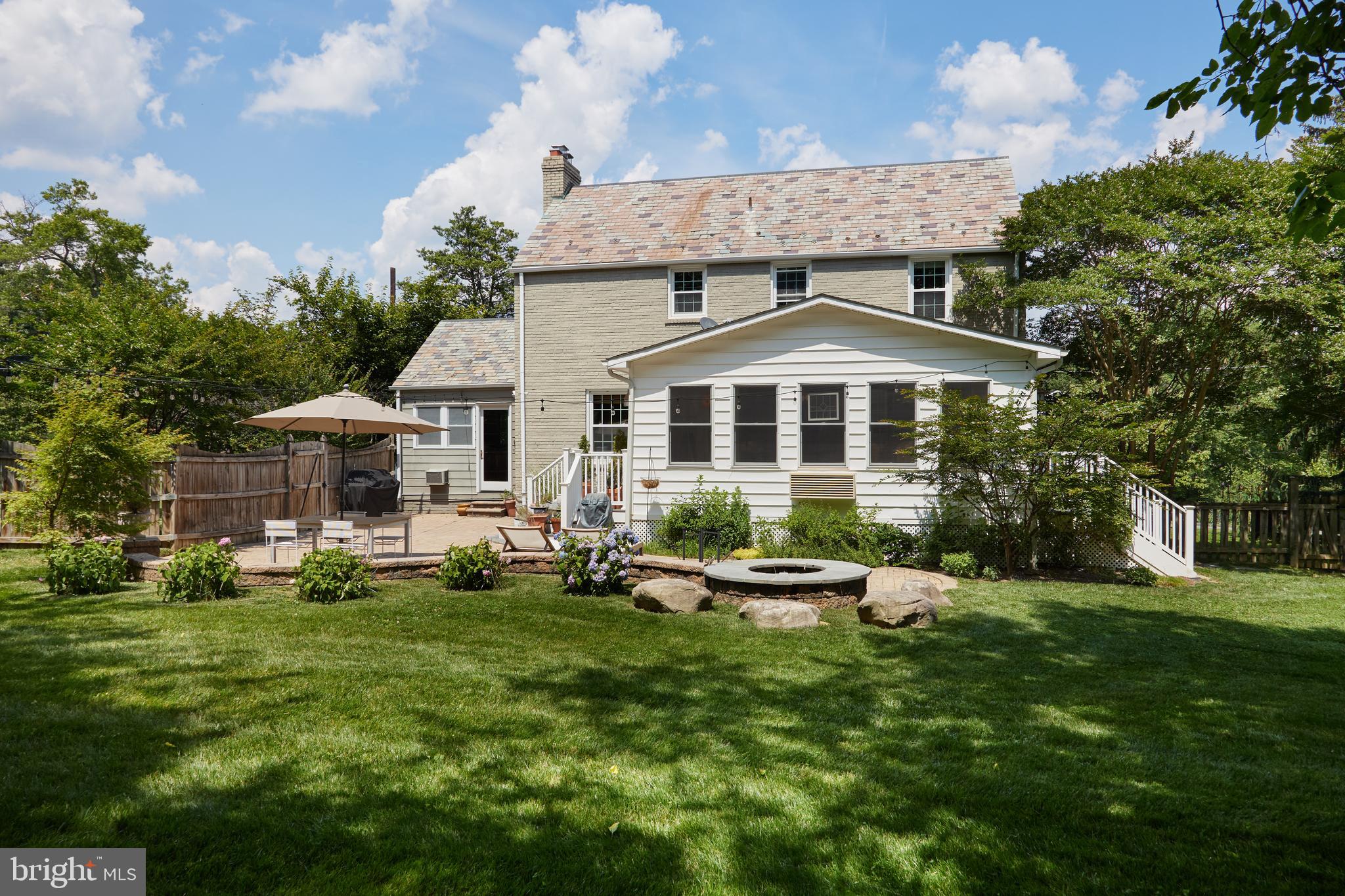 HILLANDALE - Residential