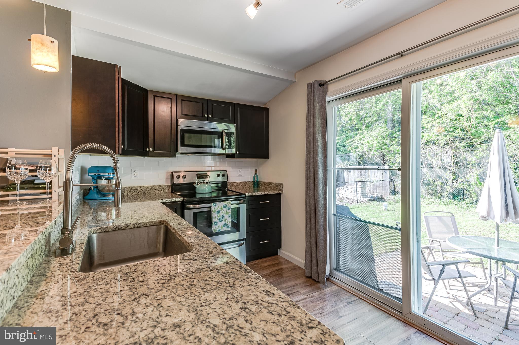 WOODLAND BEACH - Residential