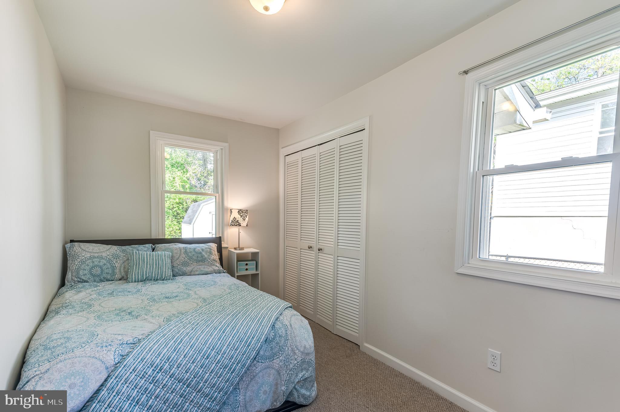 WOODLAND BEACH - Residential