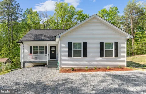 26157 Metts Circle, Ruther Glen, VA MLS: VACV2007884