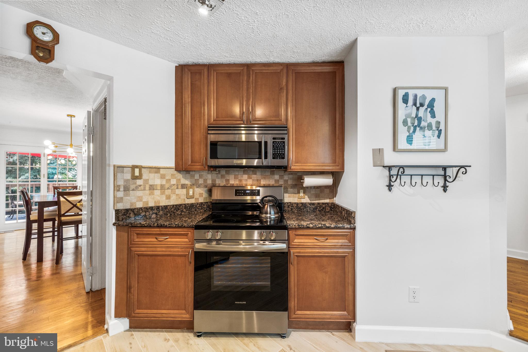 9067 GILTINAN COURT