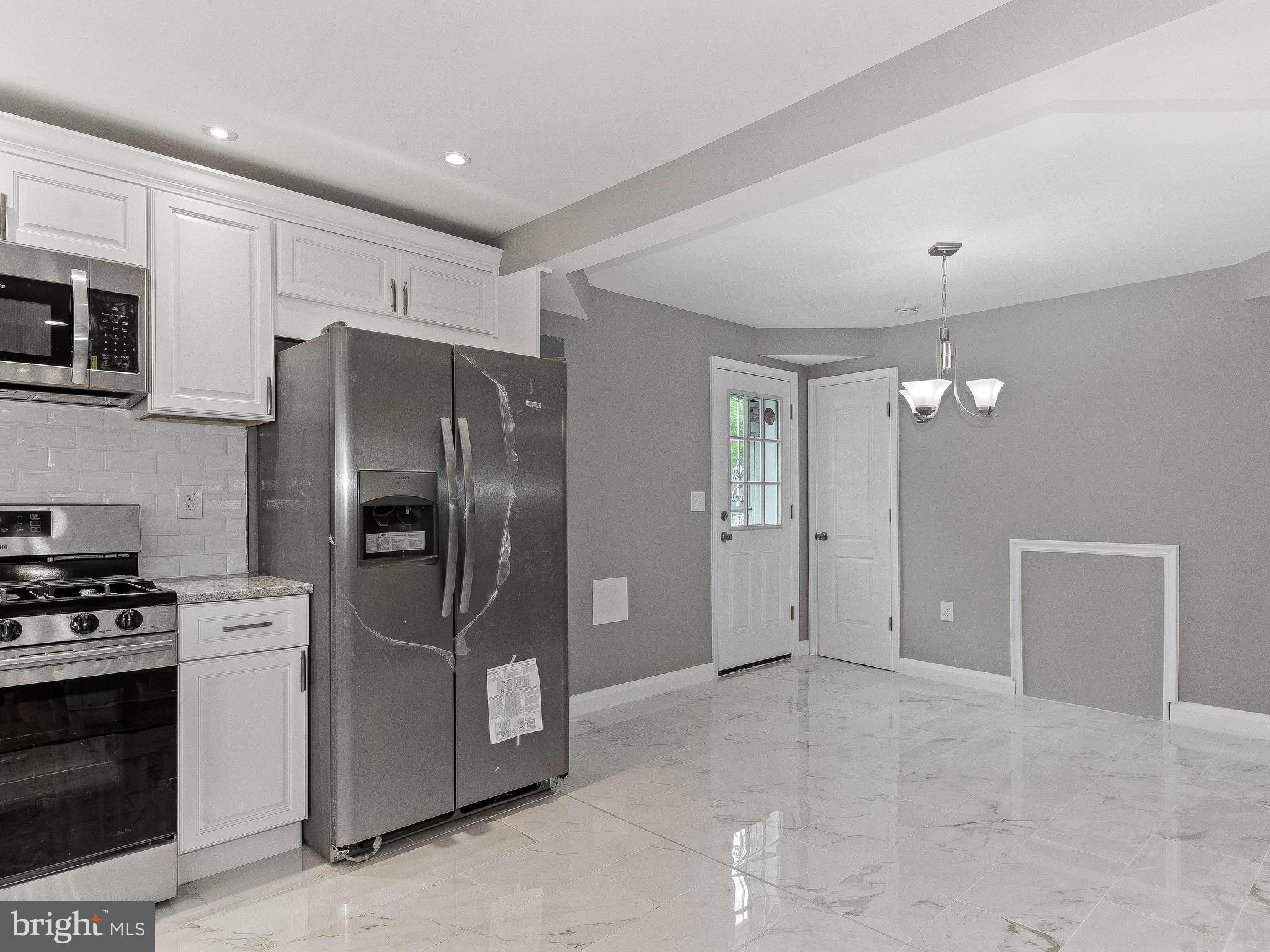 WINDSOR HILLS - Residential