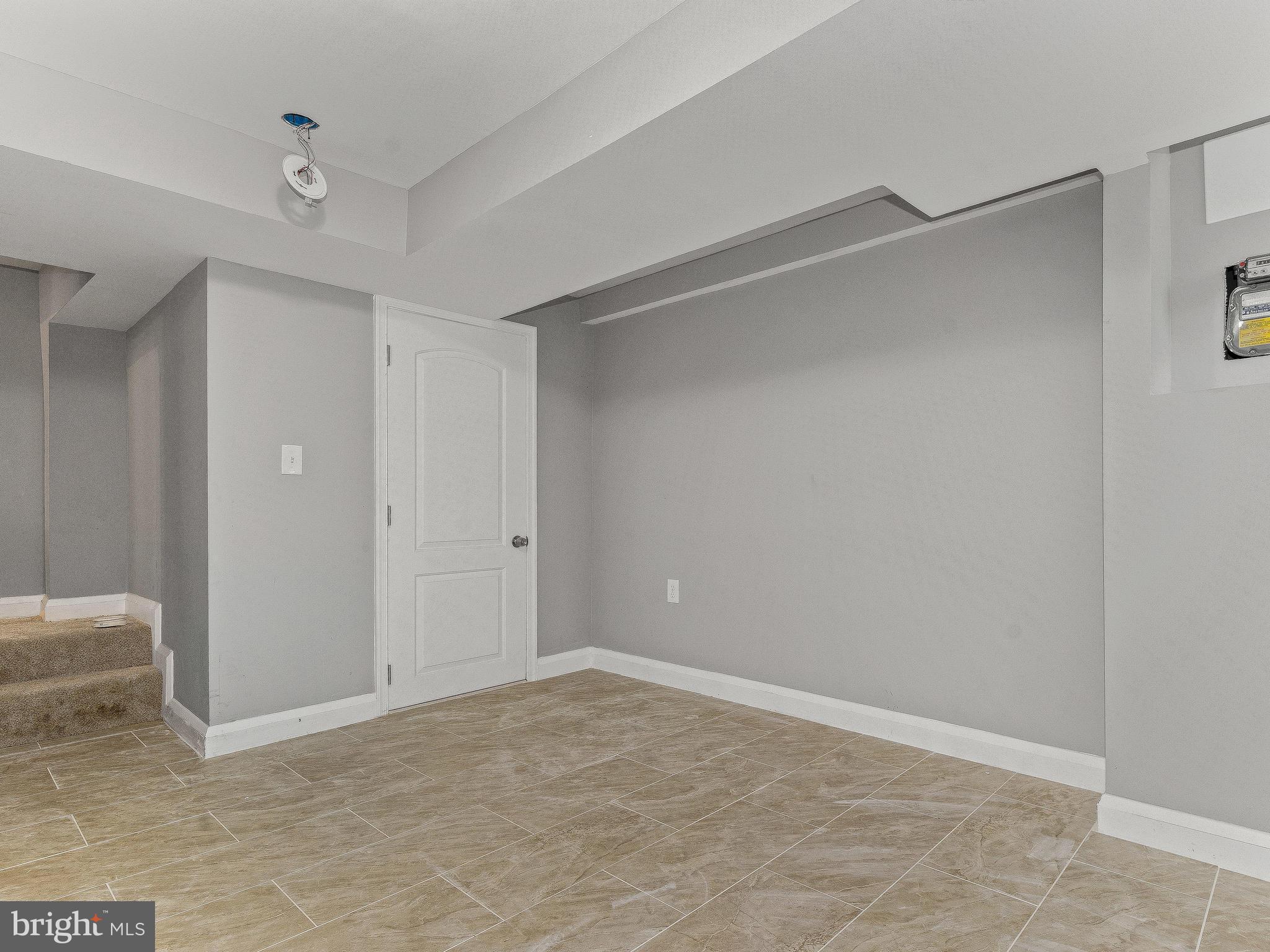 WINDSOR HILLS - Residential