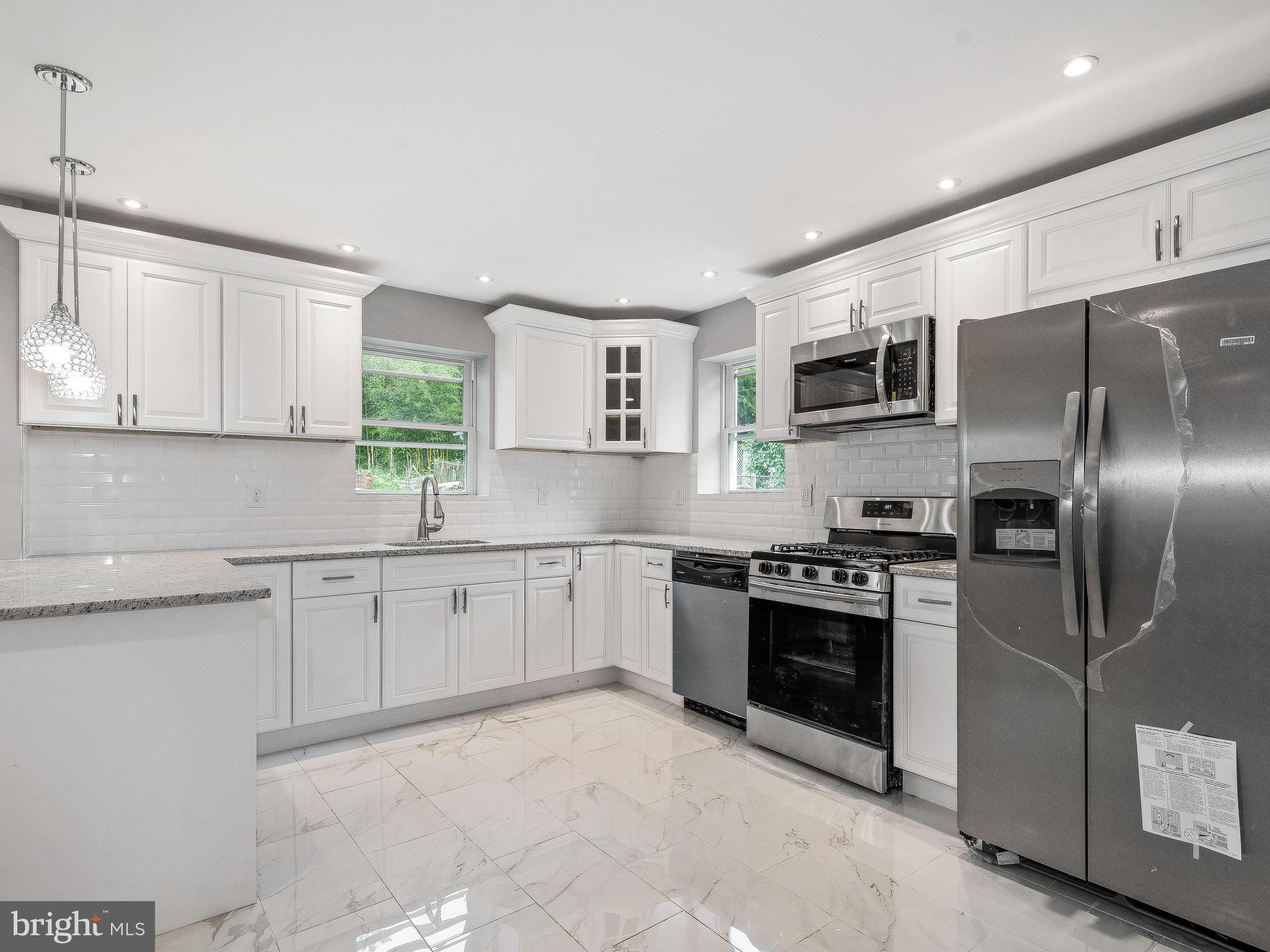 WINDSOR HILLS - Residential