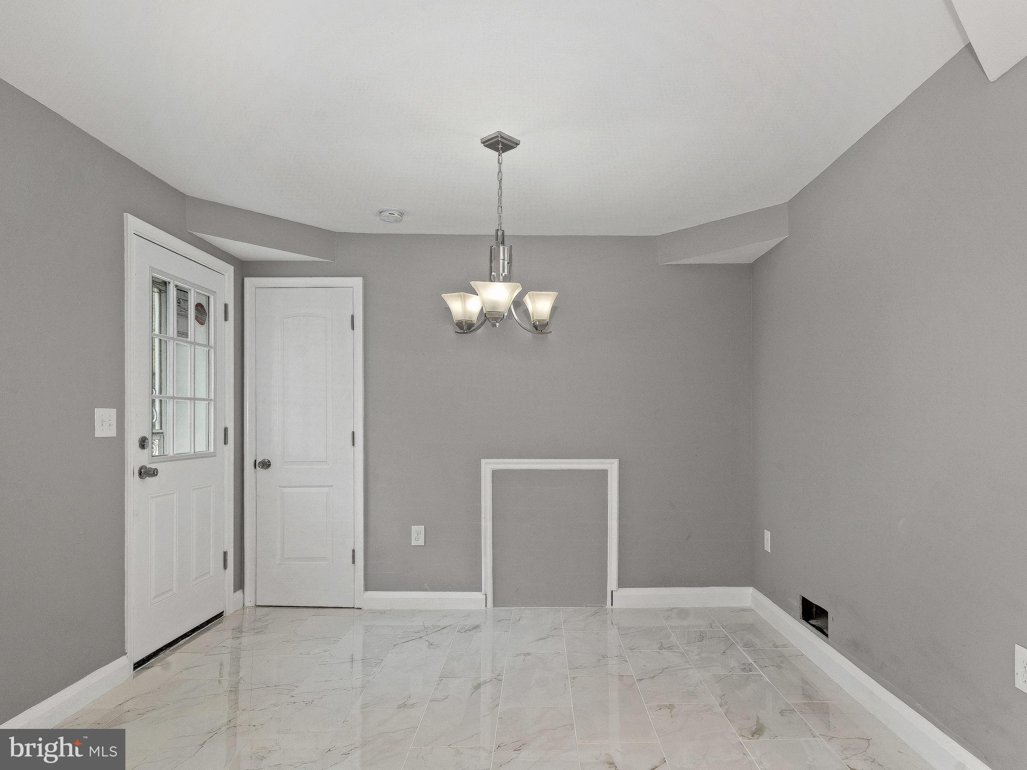 WINDSOR HILLS - Residential