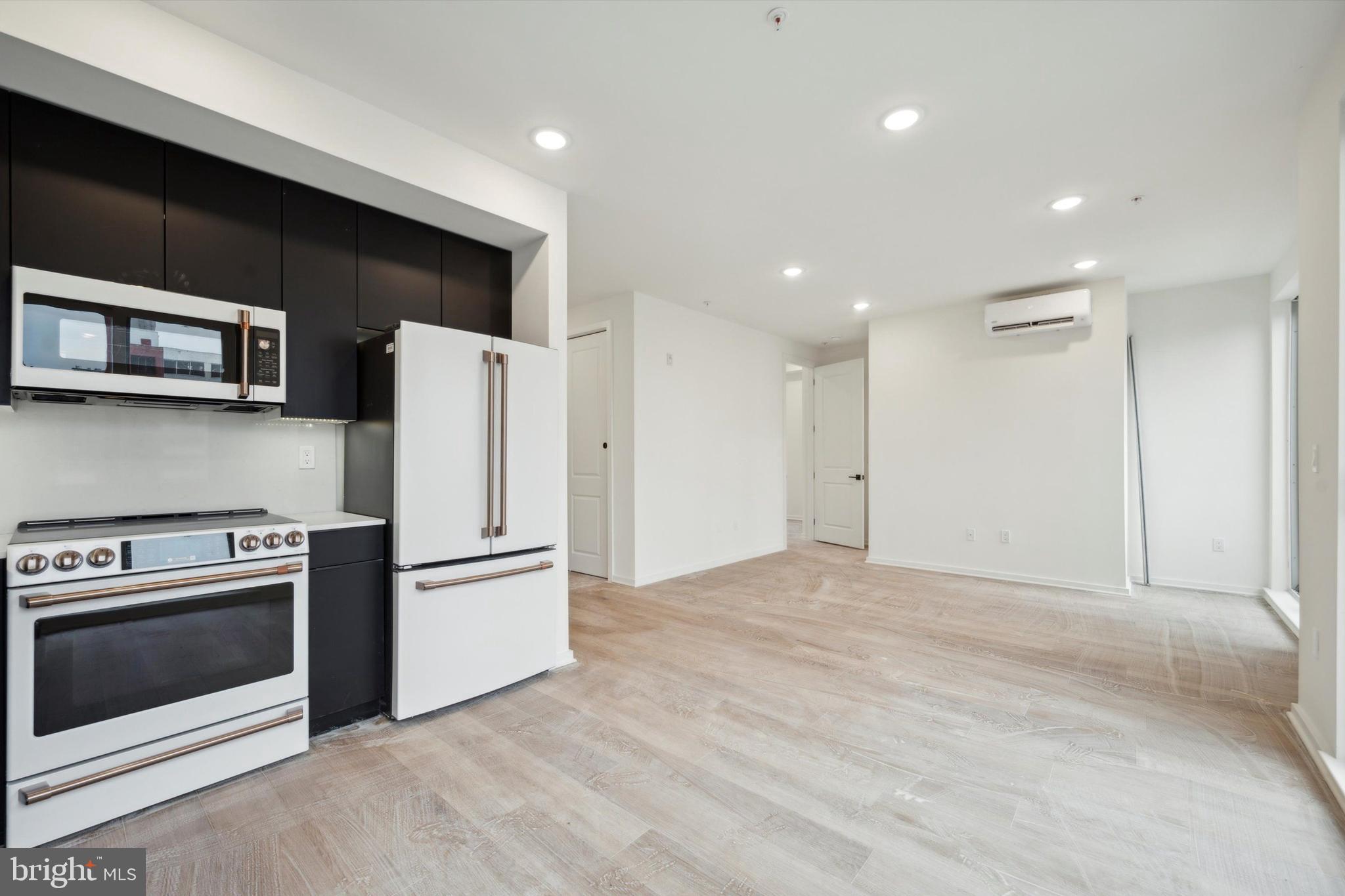 CHINATOWN - Residential Lease