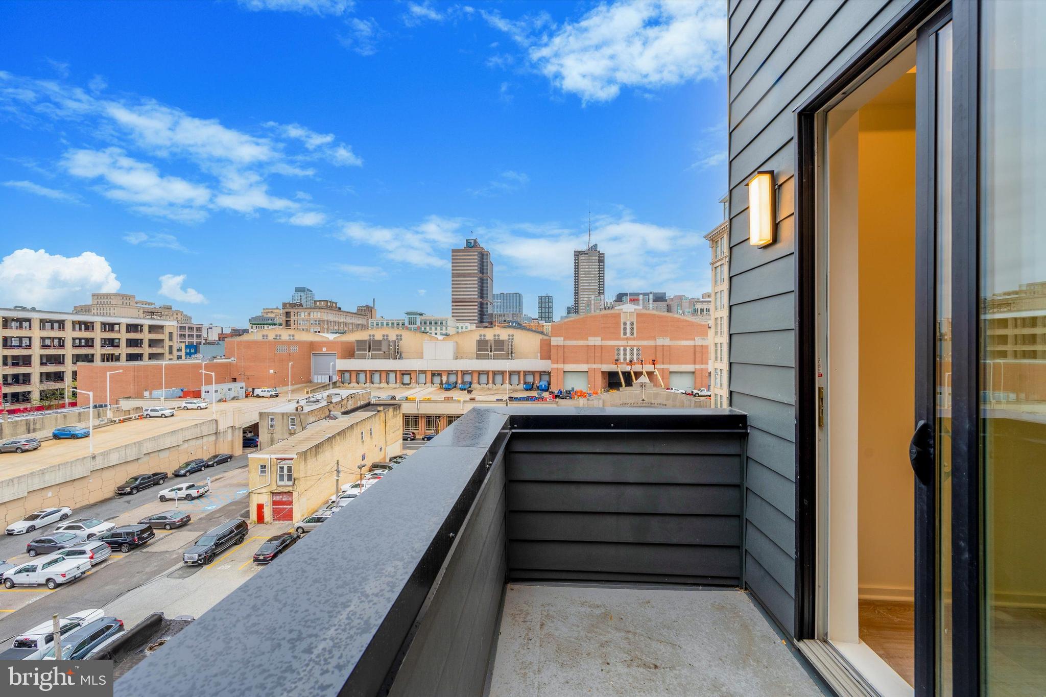 CHINATOWN - Residential Lease