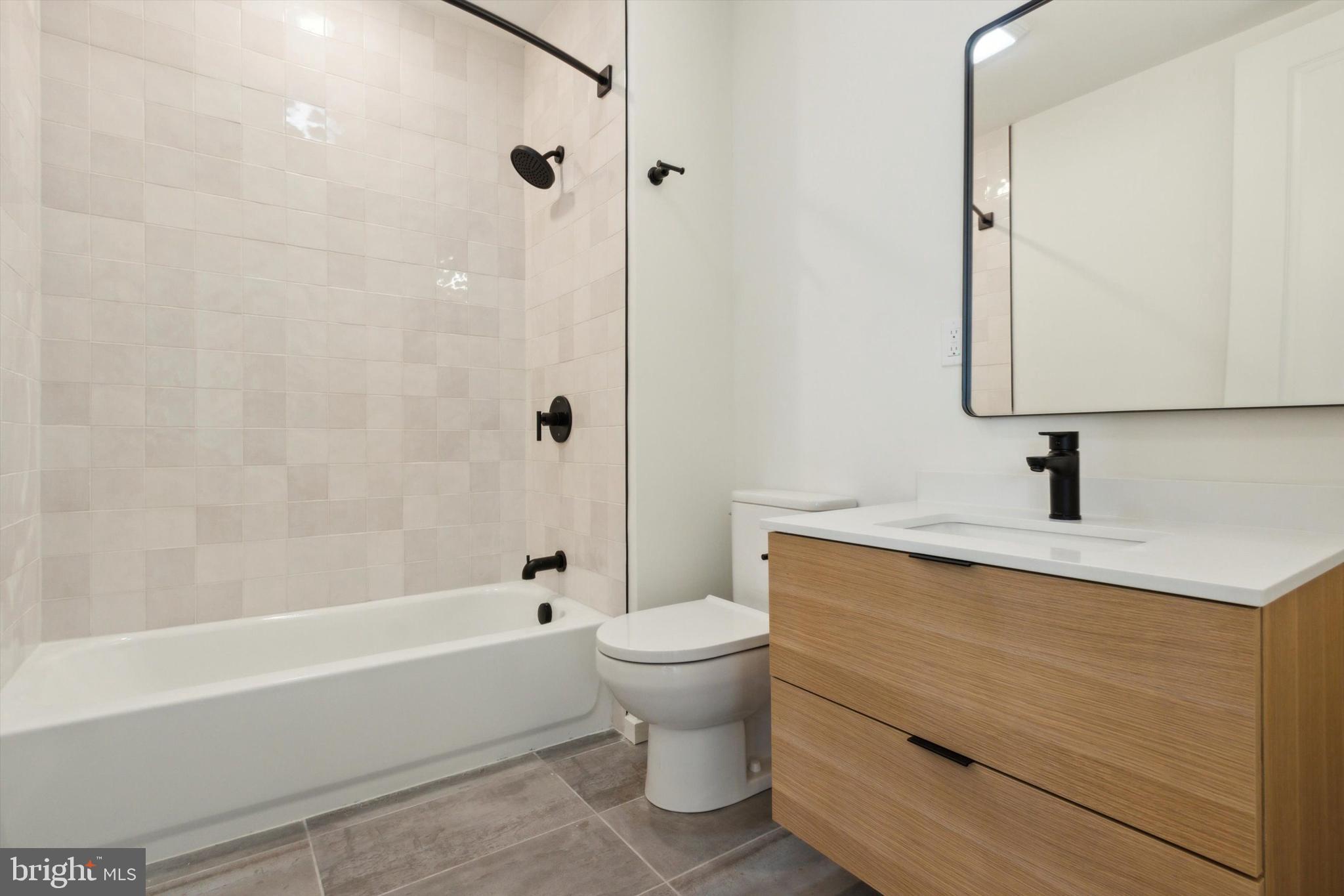 CHINATOWN - Residential Lease