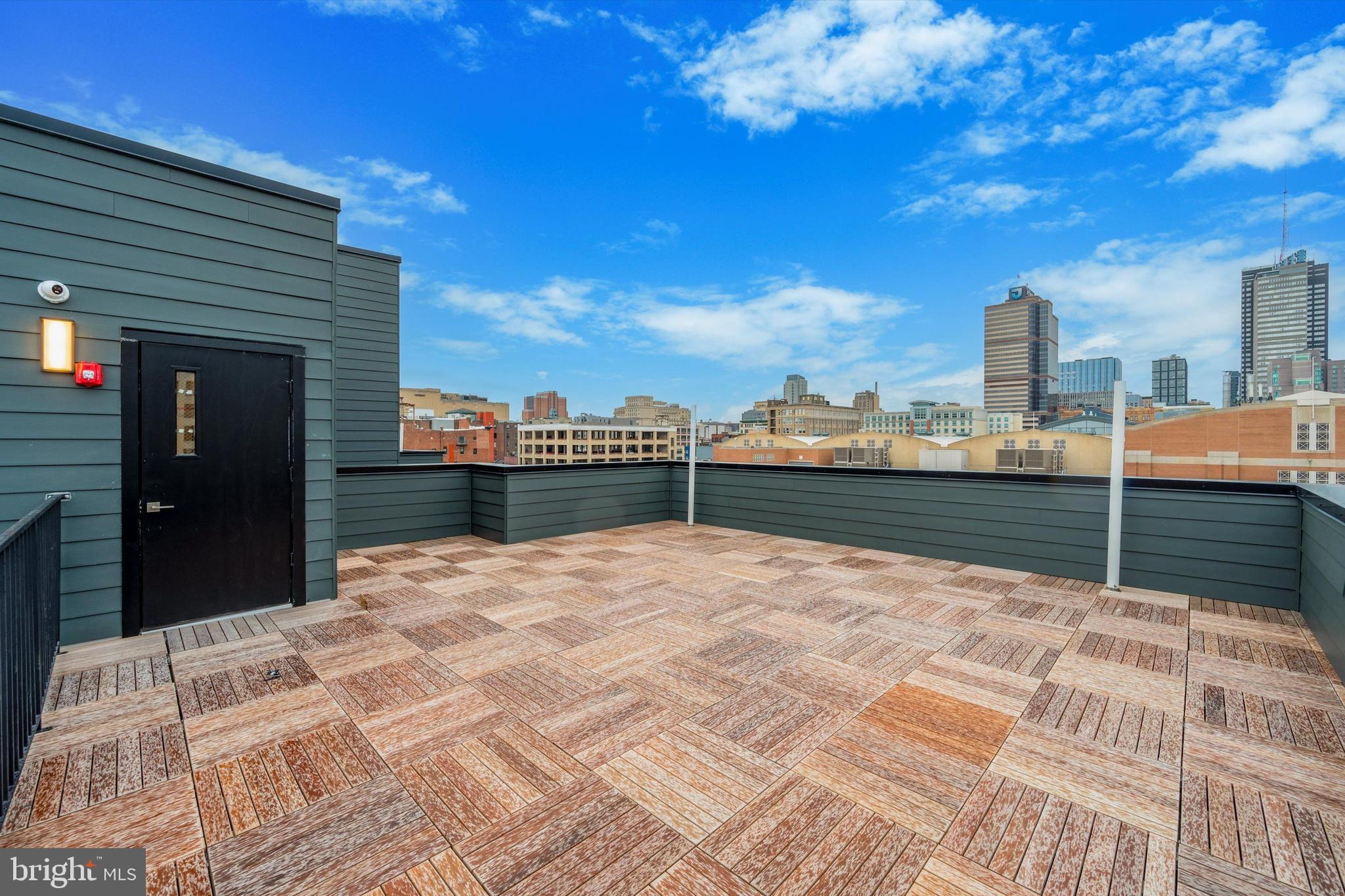 CHINATOWN - Residential Lease