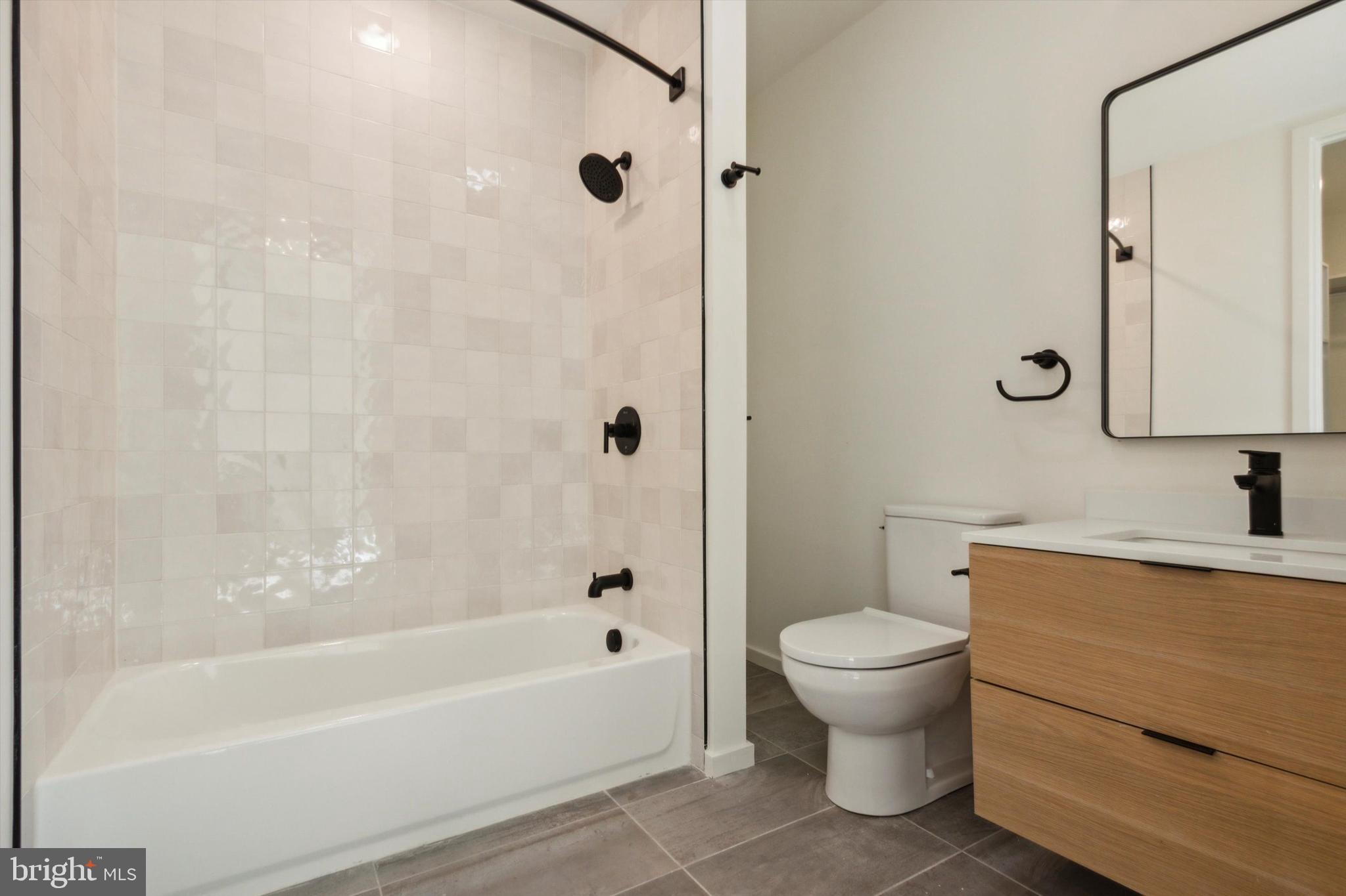 CHINATOWN - Residential Lease