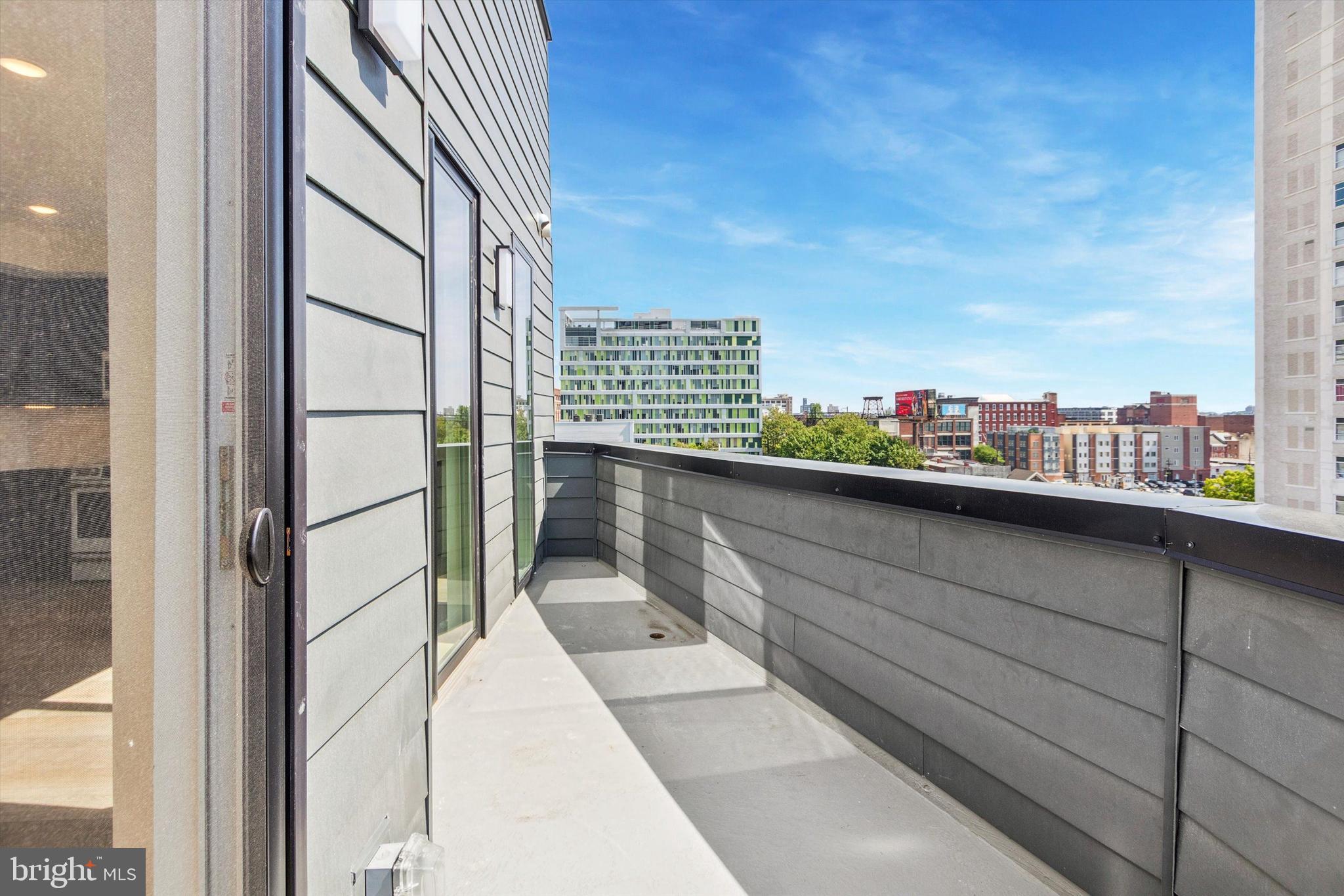 CHINATOWN - Residential Lease