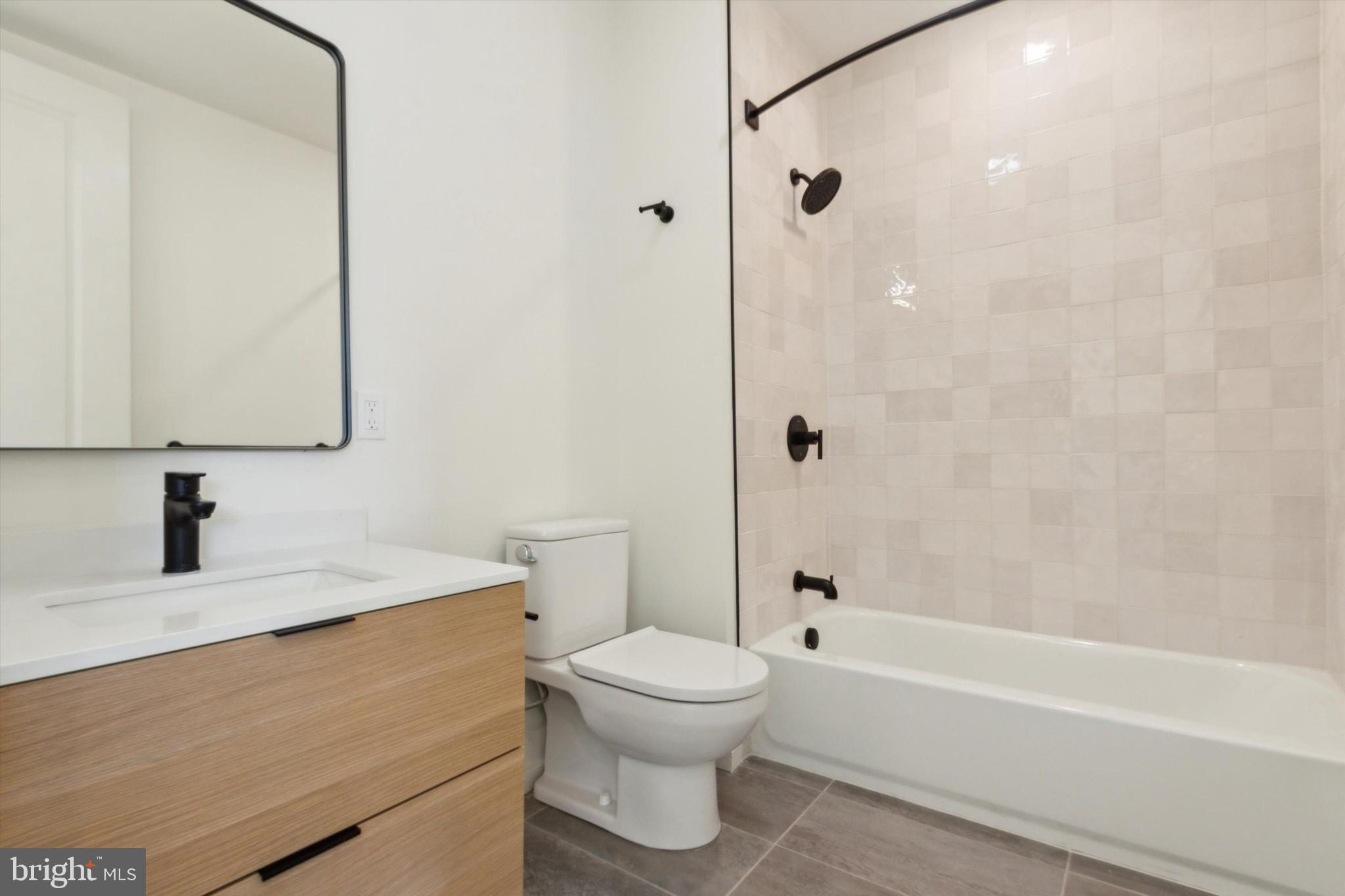 CHINATOWN - Residential Lease