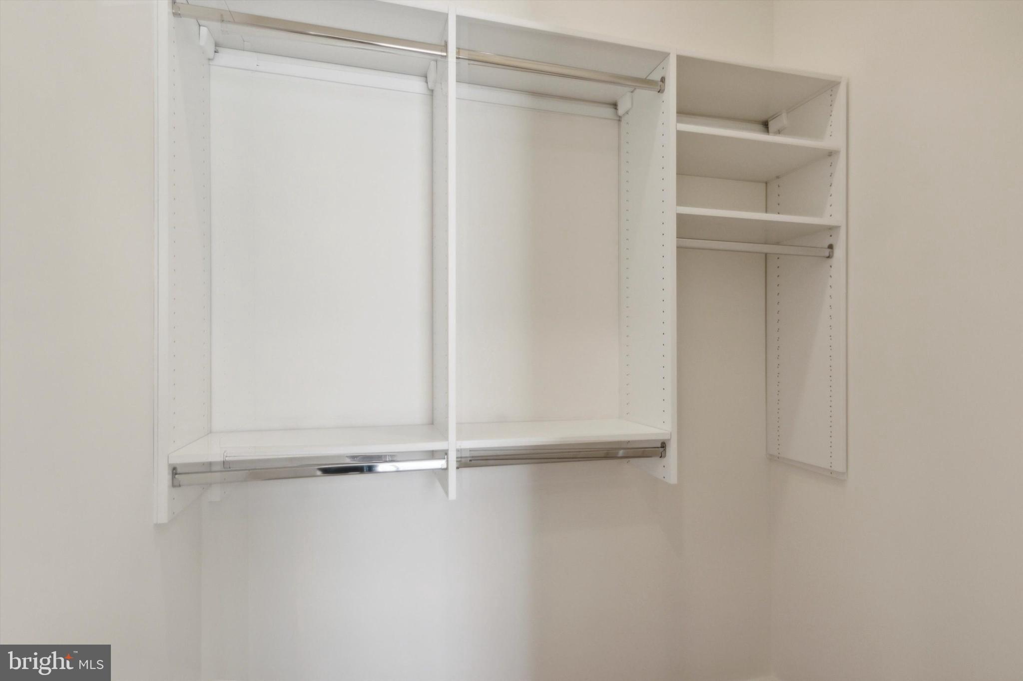 CHINATOWN - Residential Lease