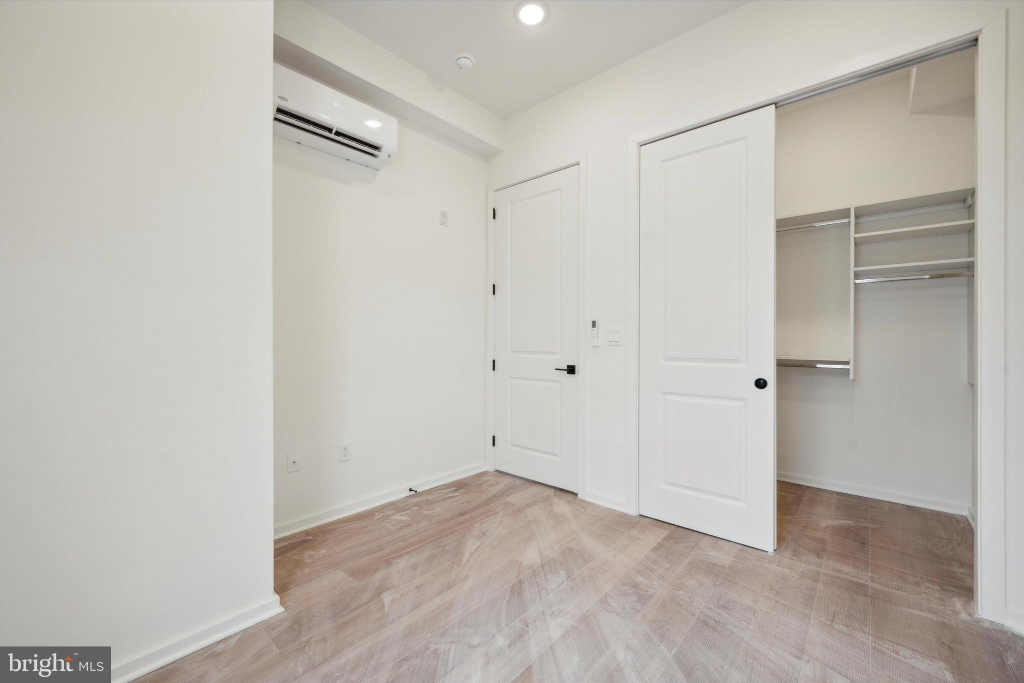 CHINATOWN - Residential Lease