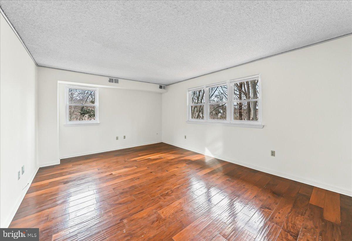 VALLEYBROOK - Residential