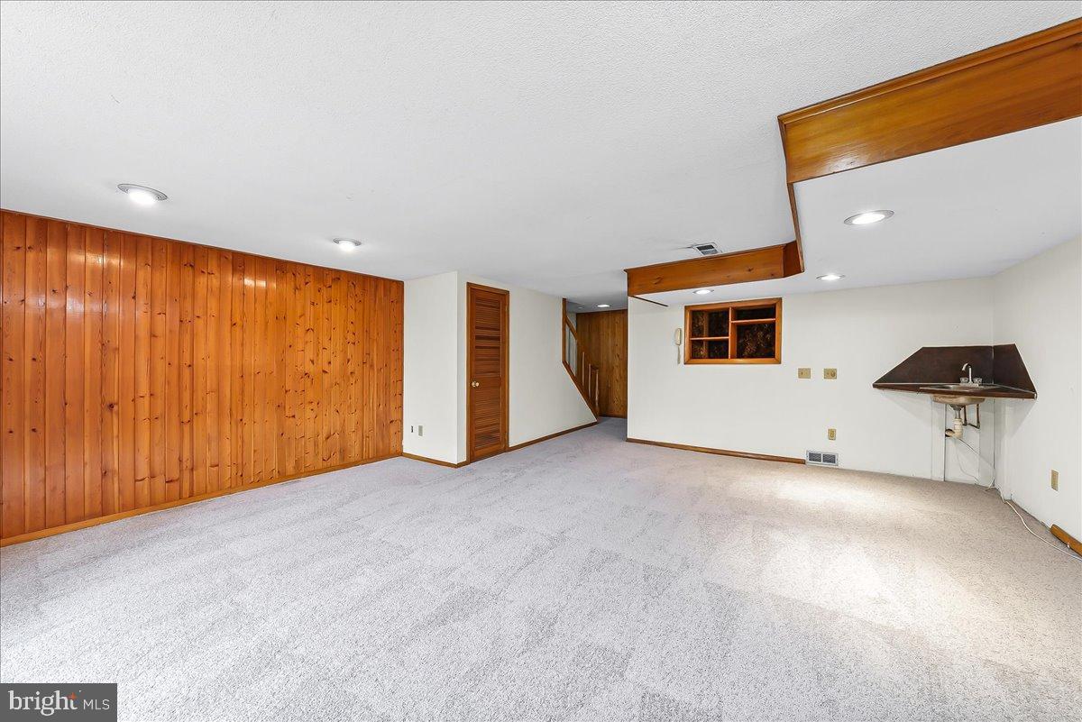 VALLEYBROOK - Residential