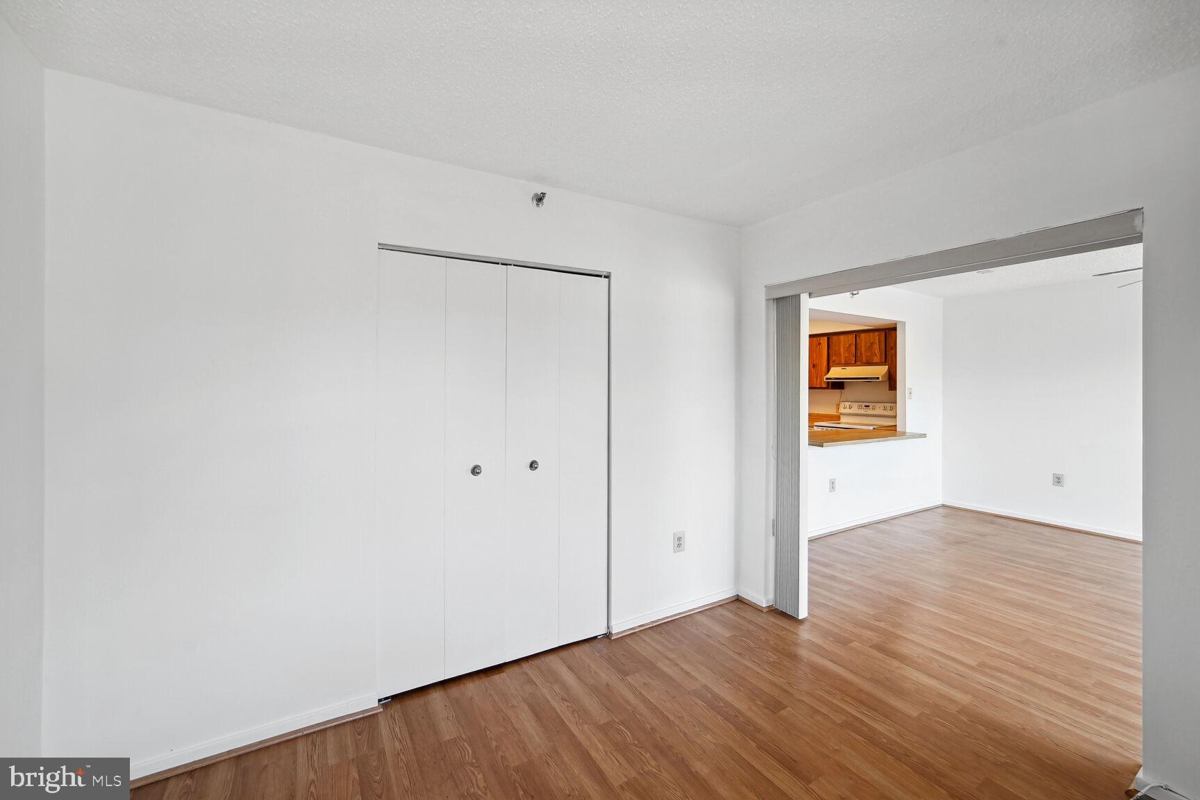 LEISURE WORLD - Residential