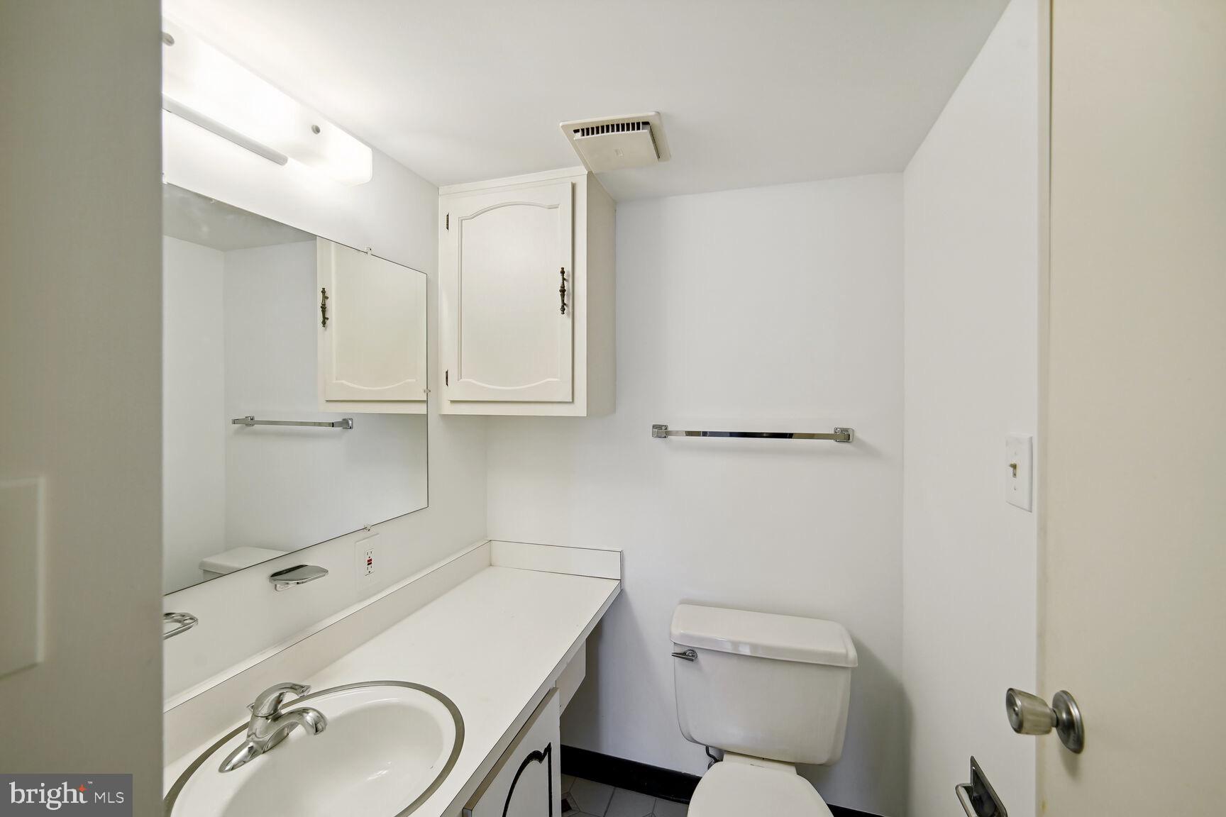 LEISURE WORLD - Residential