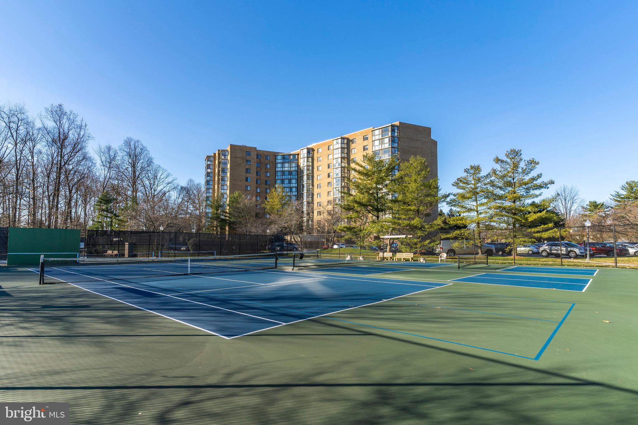 LEISURE WORLD - Residential